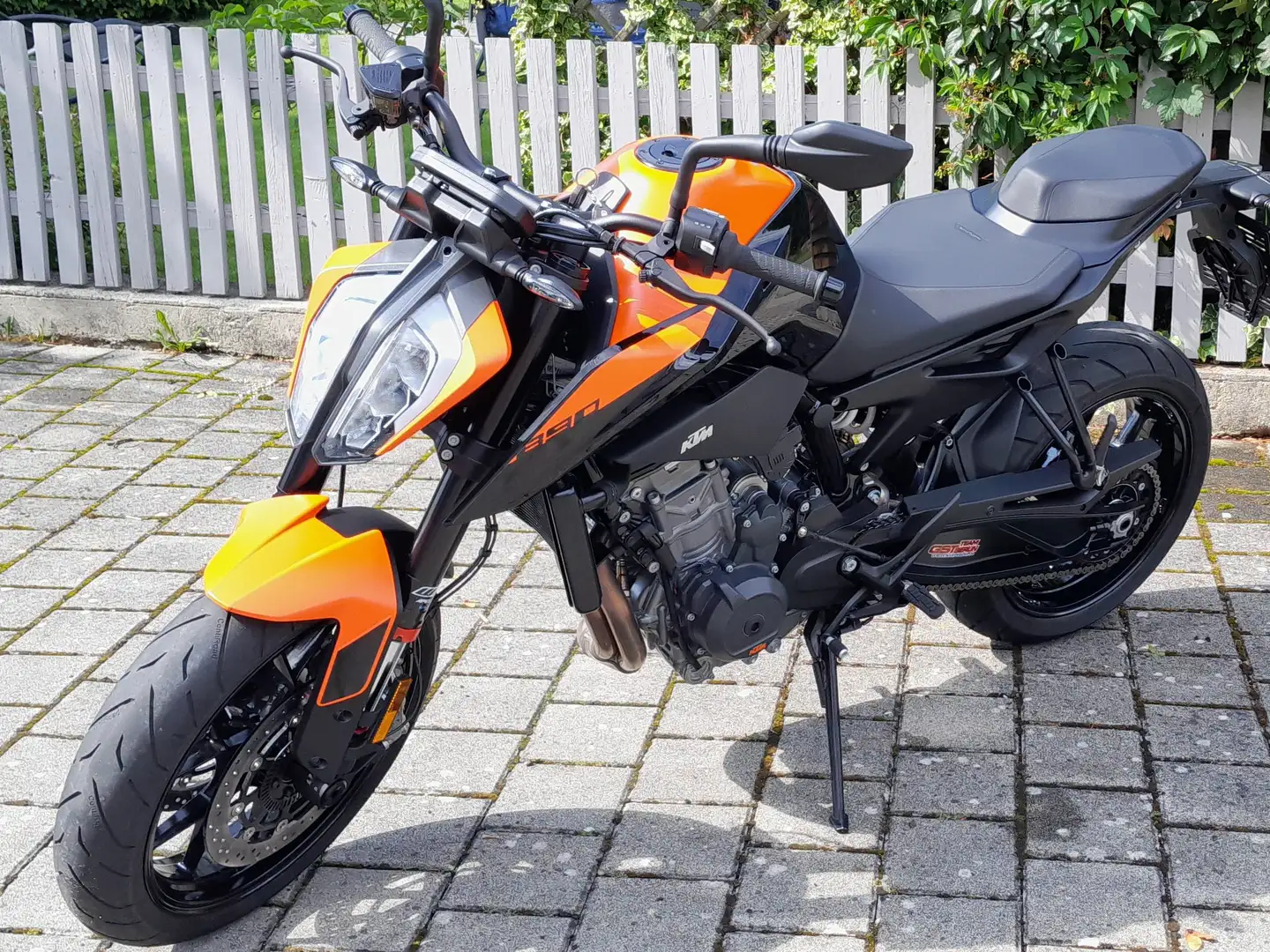 KTM 890 Duke Orange - 1