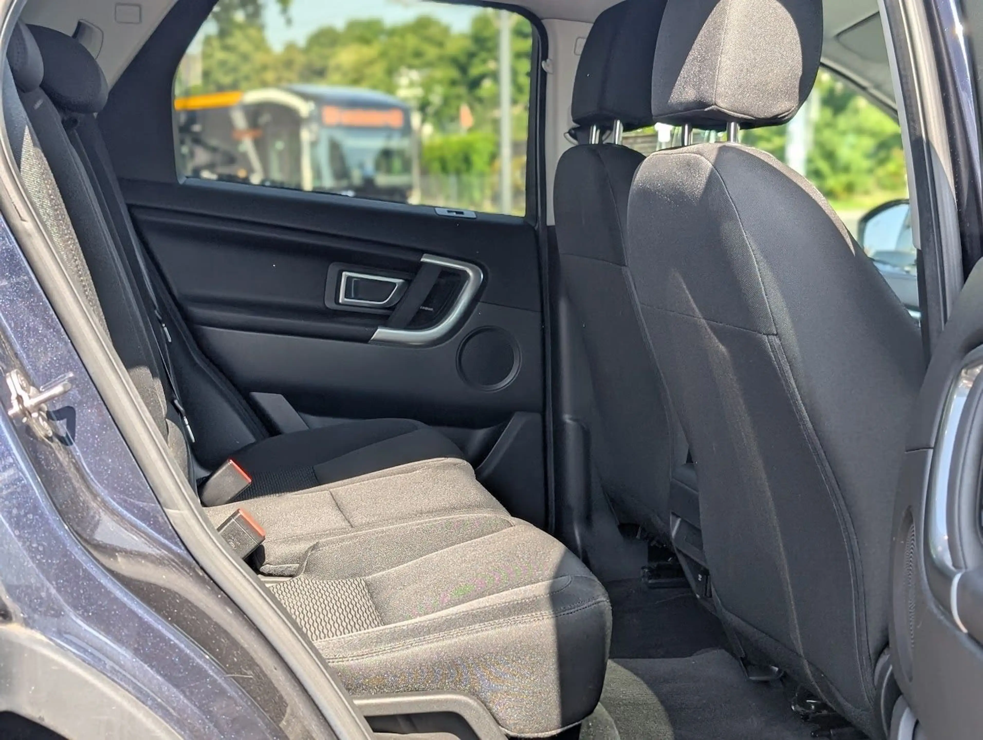 Land Rover Discovery Sport Discovery Sport SE AWD Bi-Xenon LED 9G Automatik — photo 12