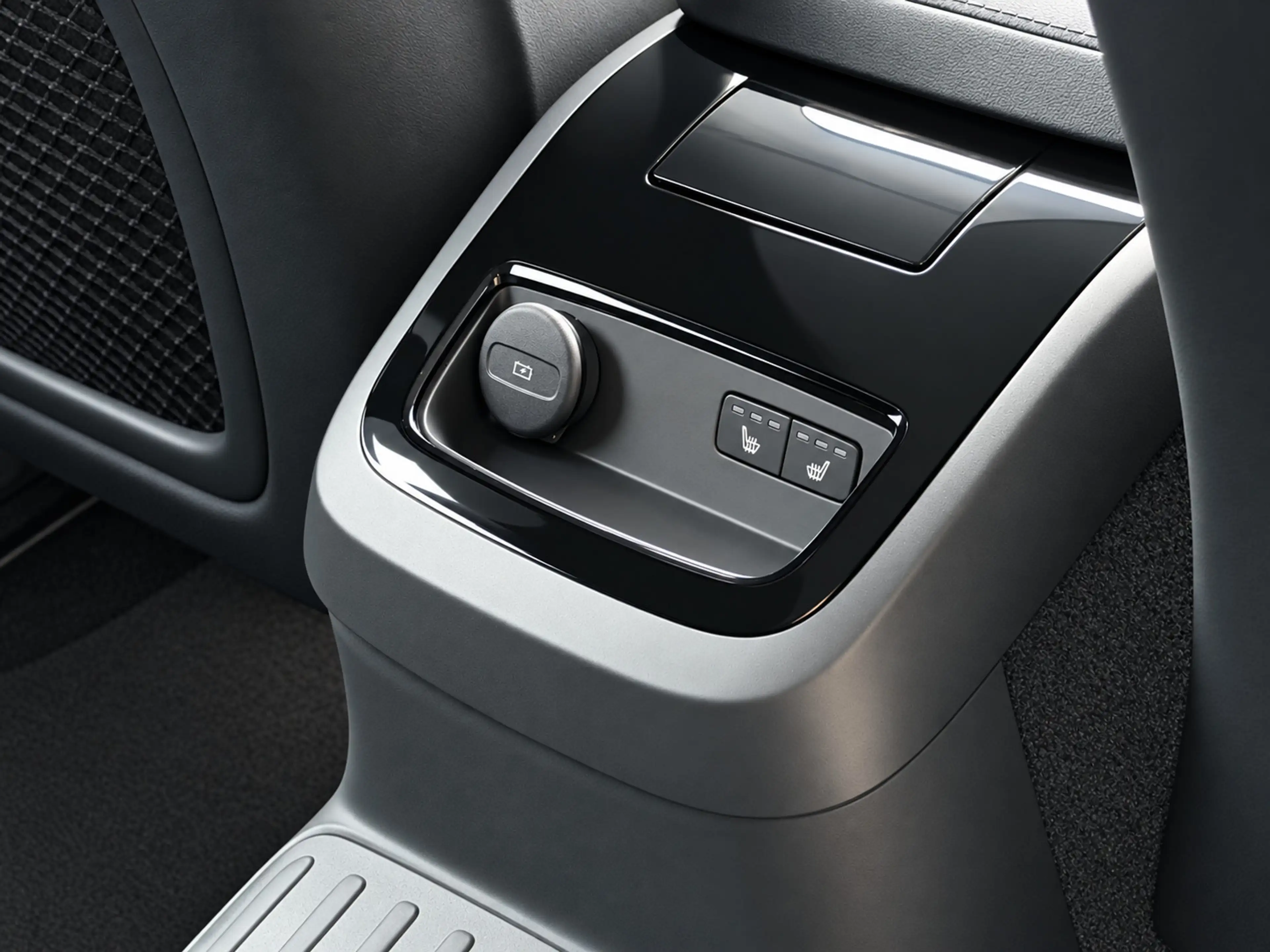 Volvo V60 2.0 T8 Plug-in hybrid AWD Ultra Dark / 360 Camera — photo 17