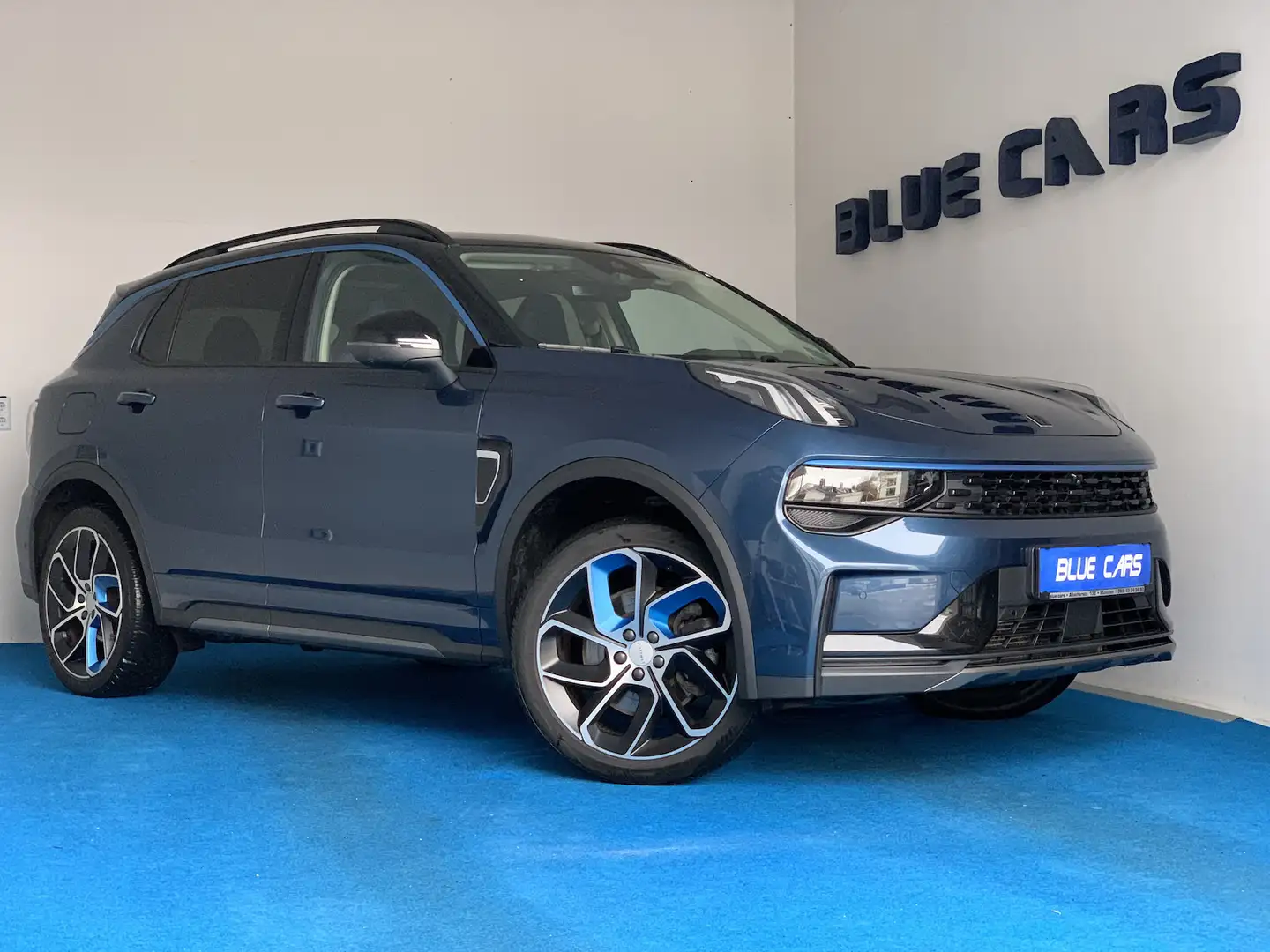 Lynk & Co 01 1.5 T PHEV Pano/SHZ/Navi/Cam/PDC Blau - 1
