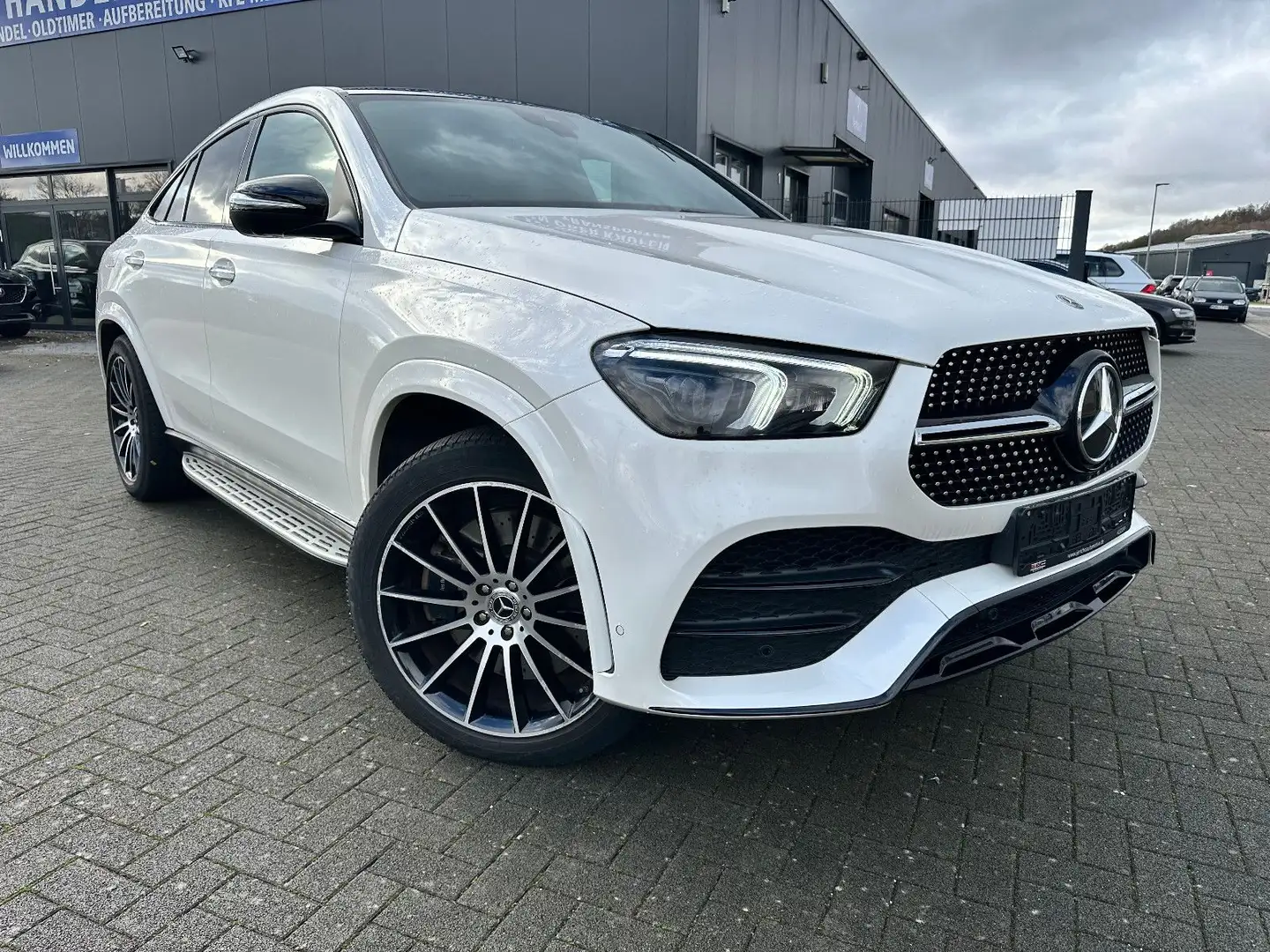 Mercedes-Benz GLE 350 GLE350de 4Matic Coupe/AMG/Pano/Multib./Burme/Air Blanc - 1