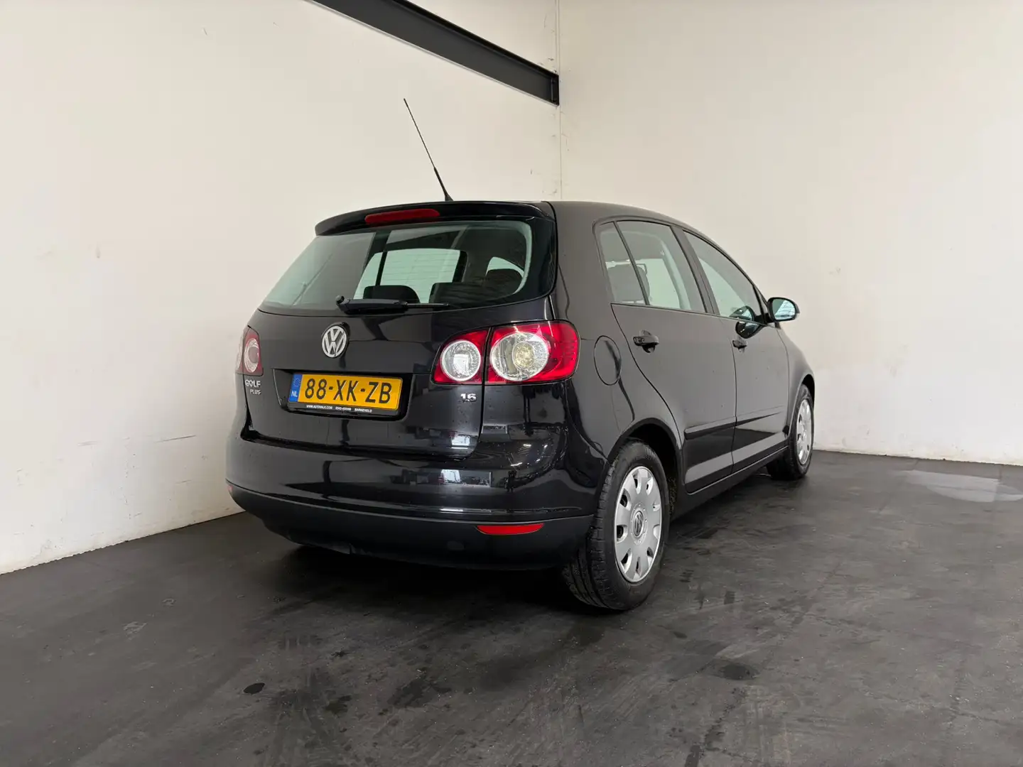 Volkswagen Golf Plus 1.6 Optive 3 Schwarz - 2