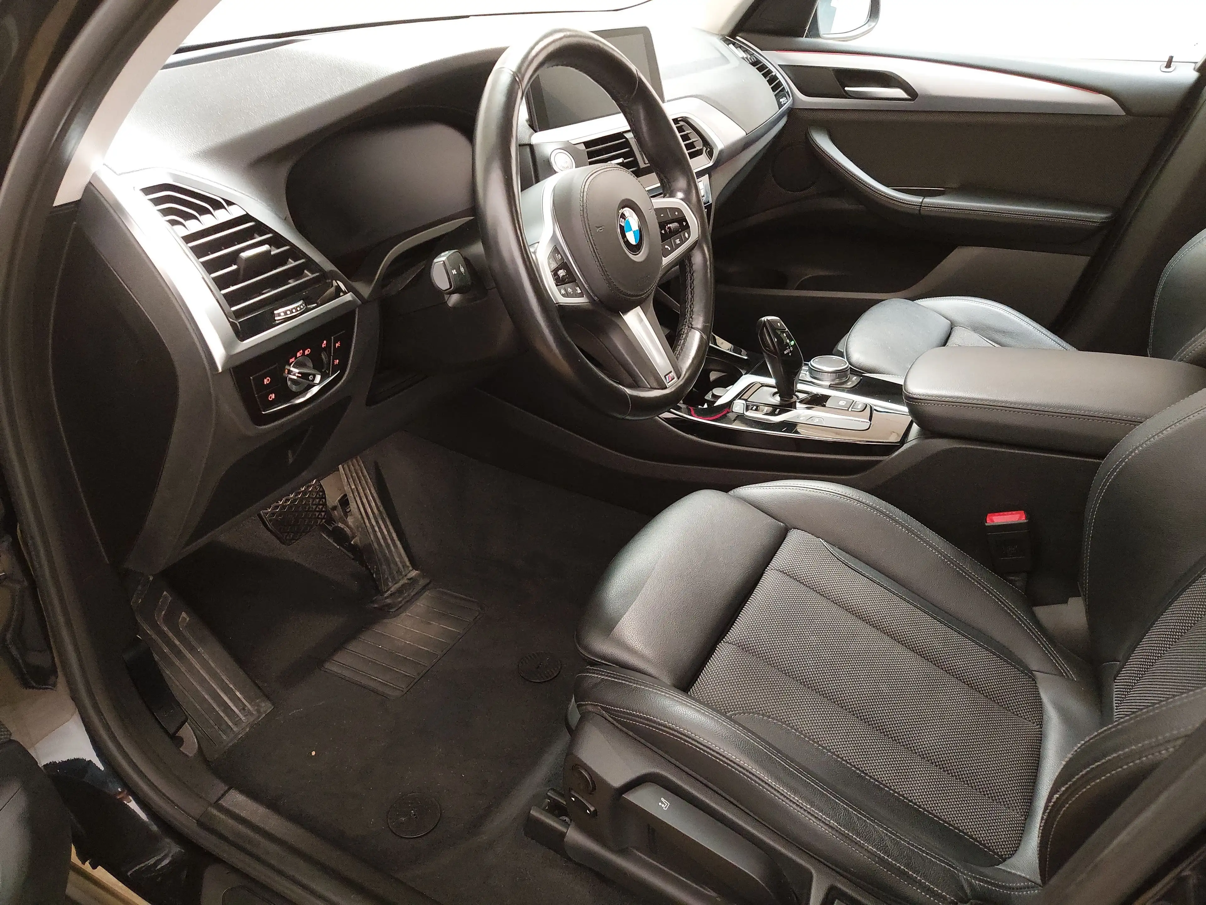 BMW X3 xDrive20d Advantage T-Leder Navi LED LC prof. SPORTSITZE KLIMAAUT RADIO MFL SHZ VC PDC HUD — photo 6