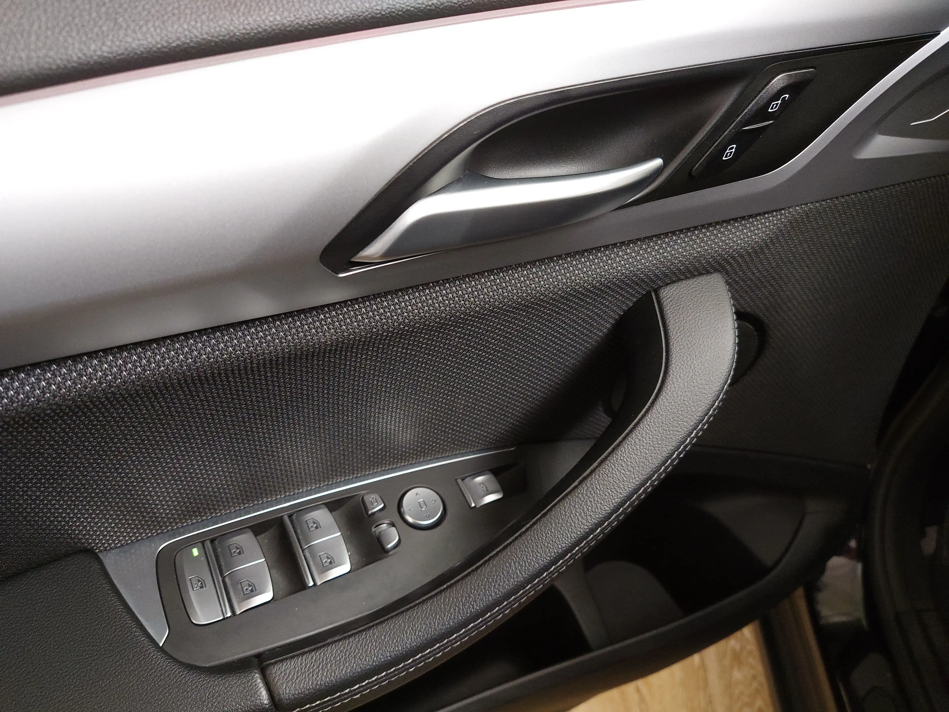 BMW X3 xDrive20d Advantage T-Leder Navi LED LC prof. SPORTSITZE KLIMAAUT RADIO MFL SHZ VC PDC HUD — photo 5
