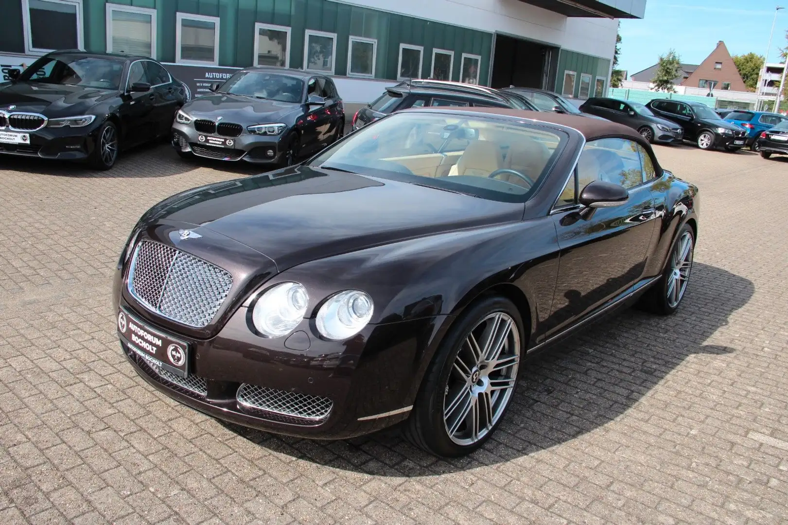 Bentley Continental GTC Mulliner 6.0 W12 Exclusive Paint Brun - 2