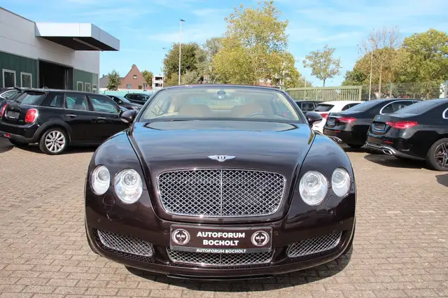 Bentley Continental GTC Mulliner 6.0 W12 Exclusive Paint