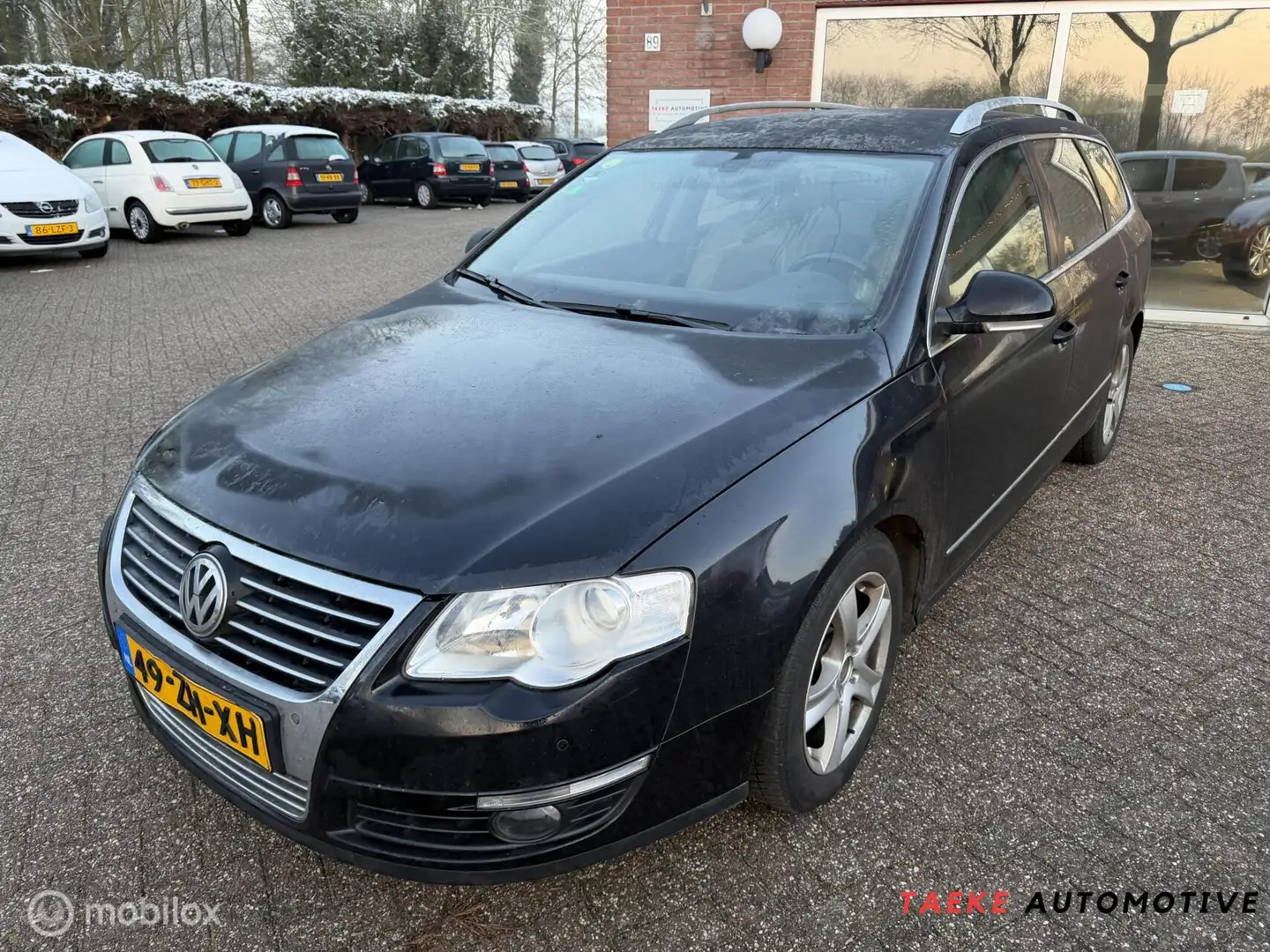 Volkswagen Passat Variant 2.0 TDI Highline AUT/NAP/1eEIG Schwarz - 1