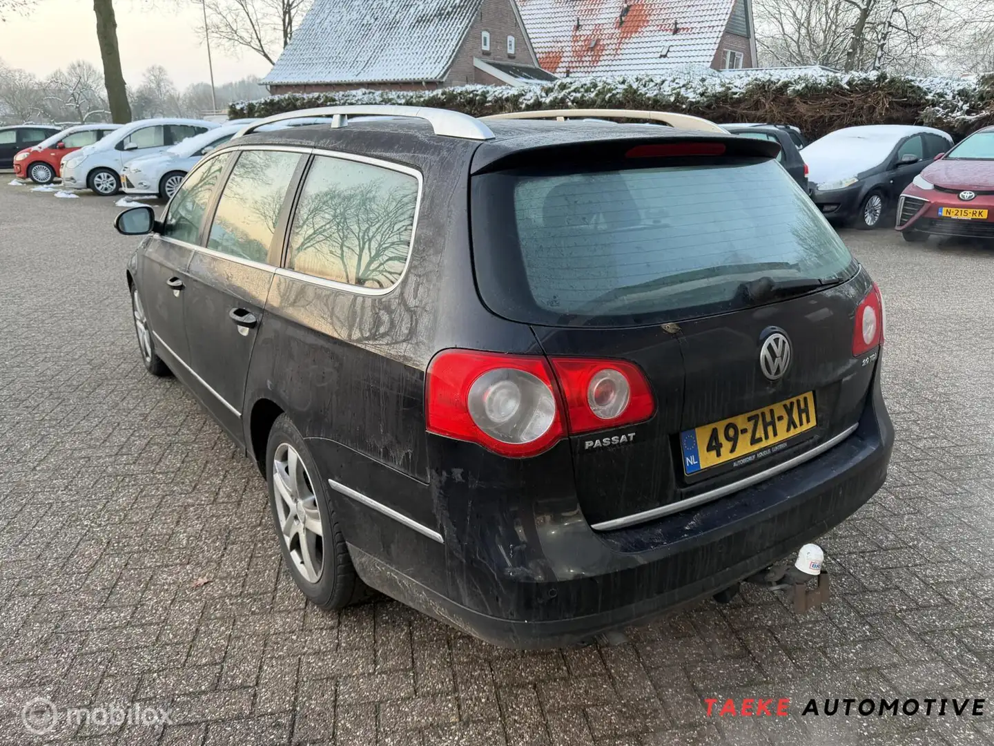 Volkswagen Passat Variant 2.0 TDI Highline AUT/NAP/1eEIG Schwarz - 2