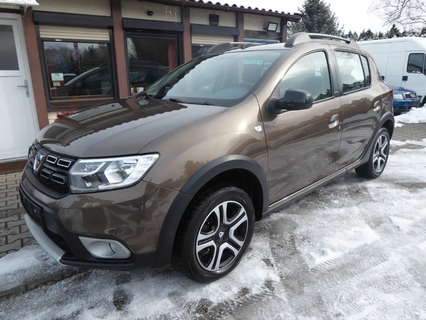 Dacia Sandero II Stepway Celebration AHK/1.Hand/Winter Braun - 1