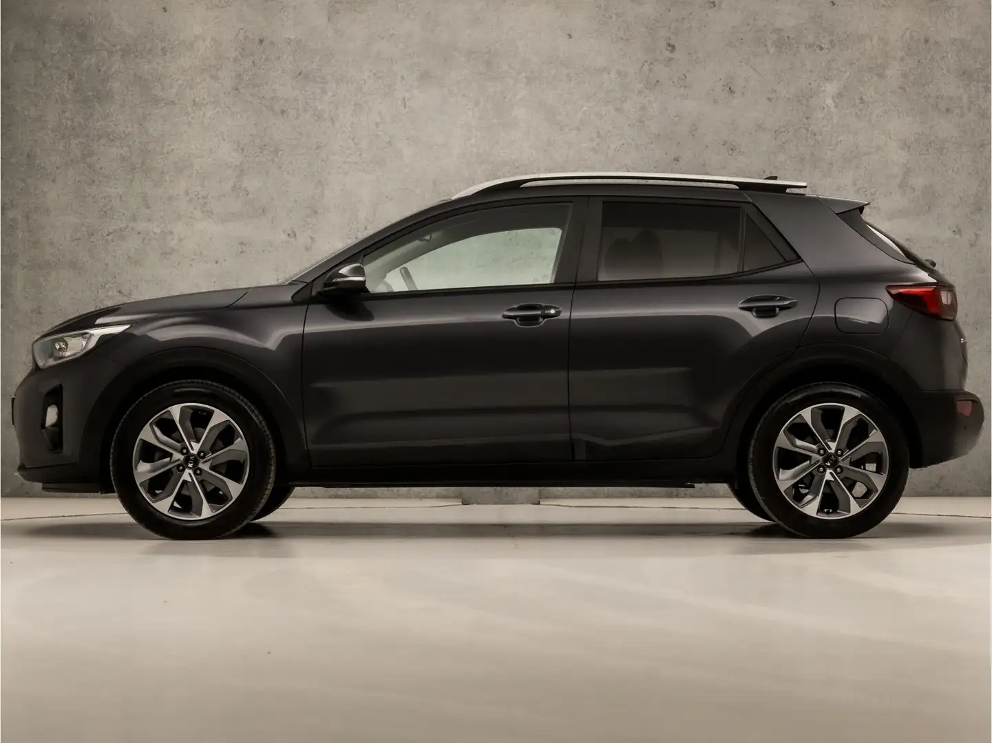 Kia Stonic 1.0 T-GDi DynamicPlusLine (APPLE CARPLAY, GROOT NA Grijs - 2
