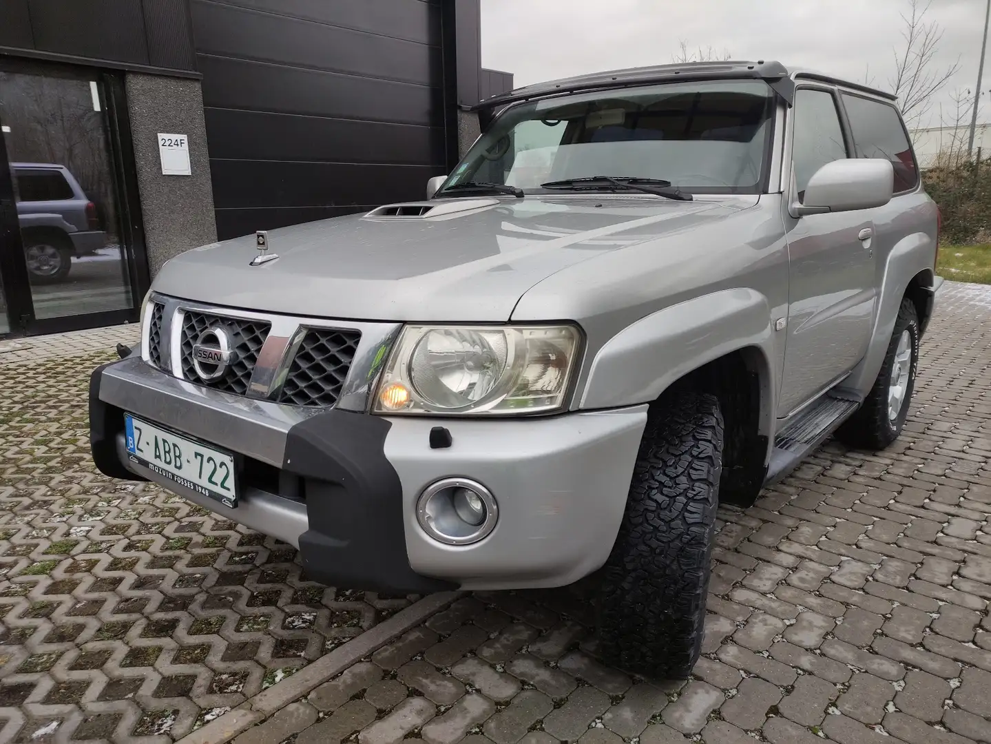 Nissan Patrol 3.0 dci XE Grau - 1