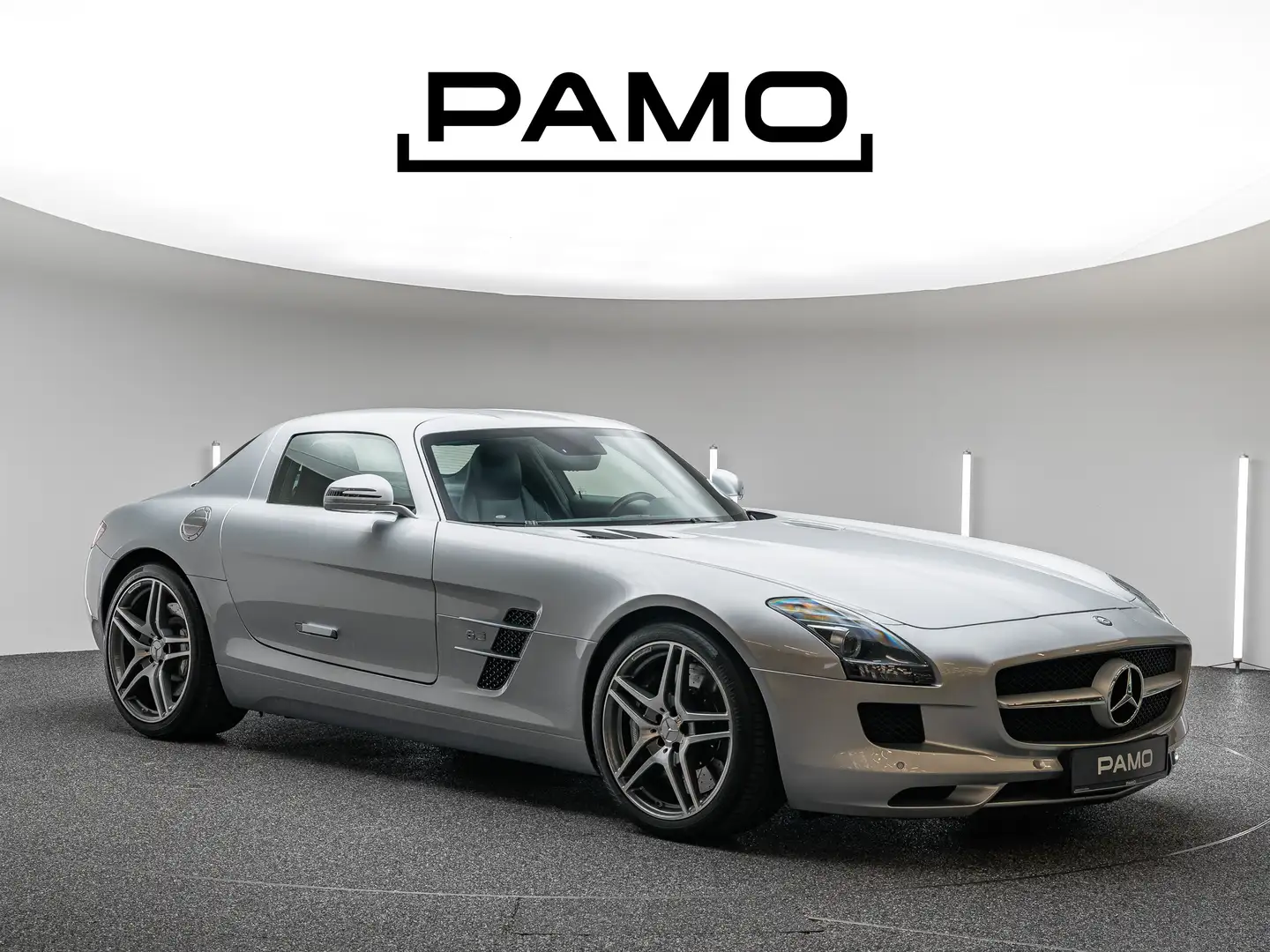 Mercedes-Benz SLS Mercedes-Benz SLS AMG | Zilver - 1