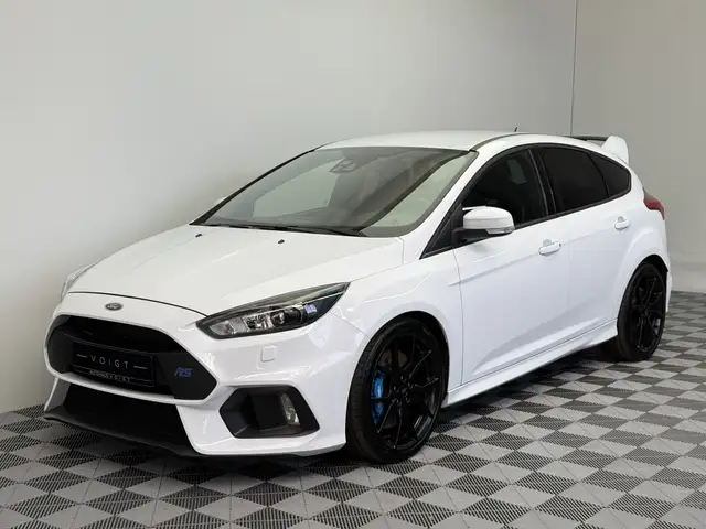 Ford Focus view 2