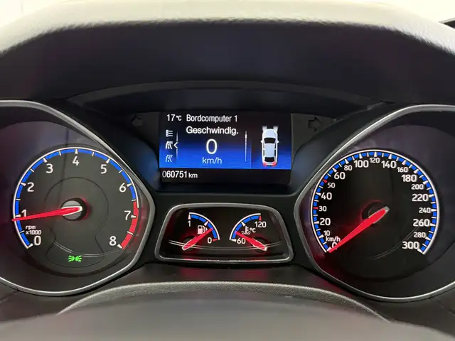 Ford Focus view 15