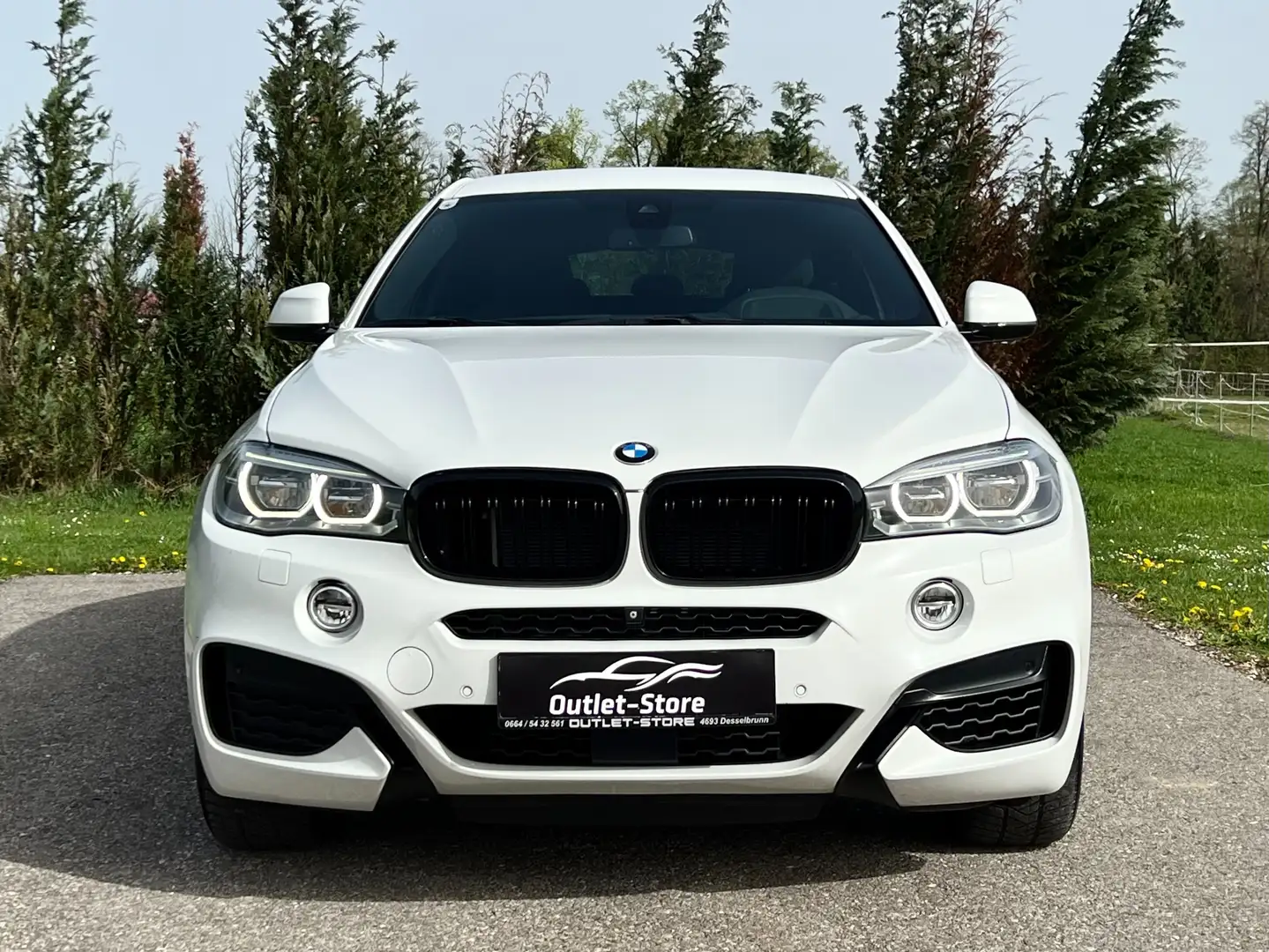 BMW X6 M 50d xDrive*Spur*LED*Alcantara*R-Kamera*AHK*HUD* White - 2