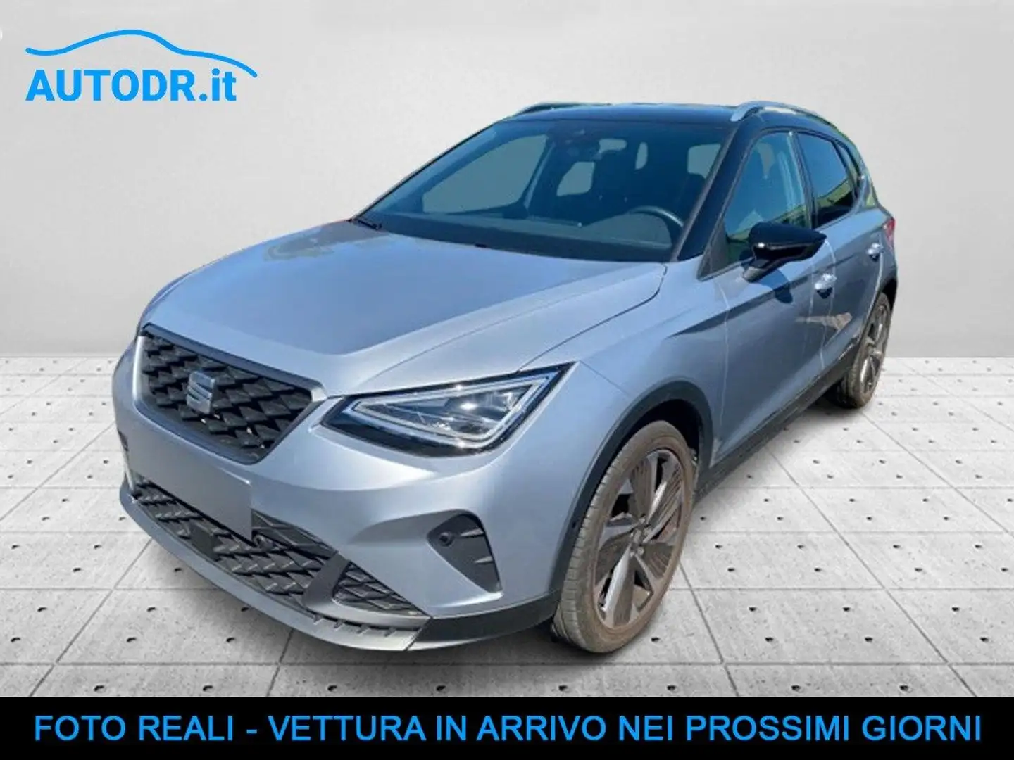 SEAT Arona 1.0 TGI FR Virtual, LED, Navi, Sedili risc, Retroc Argento - 1