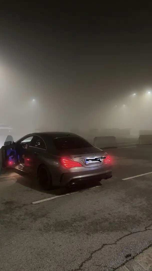 Mercedes-Benz CLA 220 CDI Aut. Grau - 1