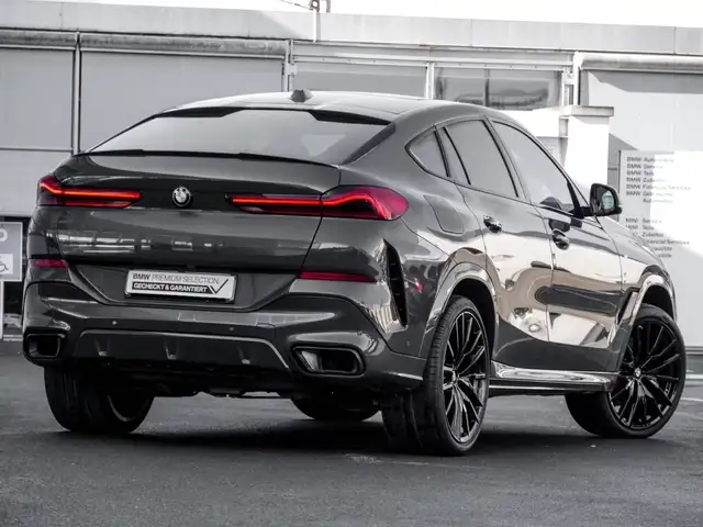BMW X6 view 14