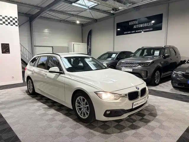 BMW (F31) LCI Touring 320d Lounge Plus 2.0 d 16V efficient dynamics 163 cv