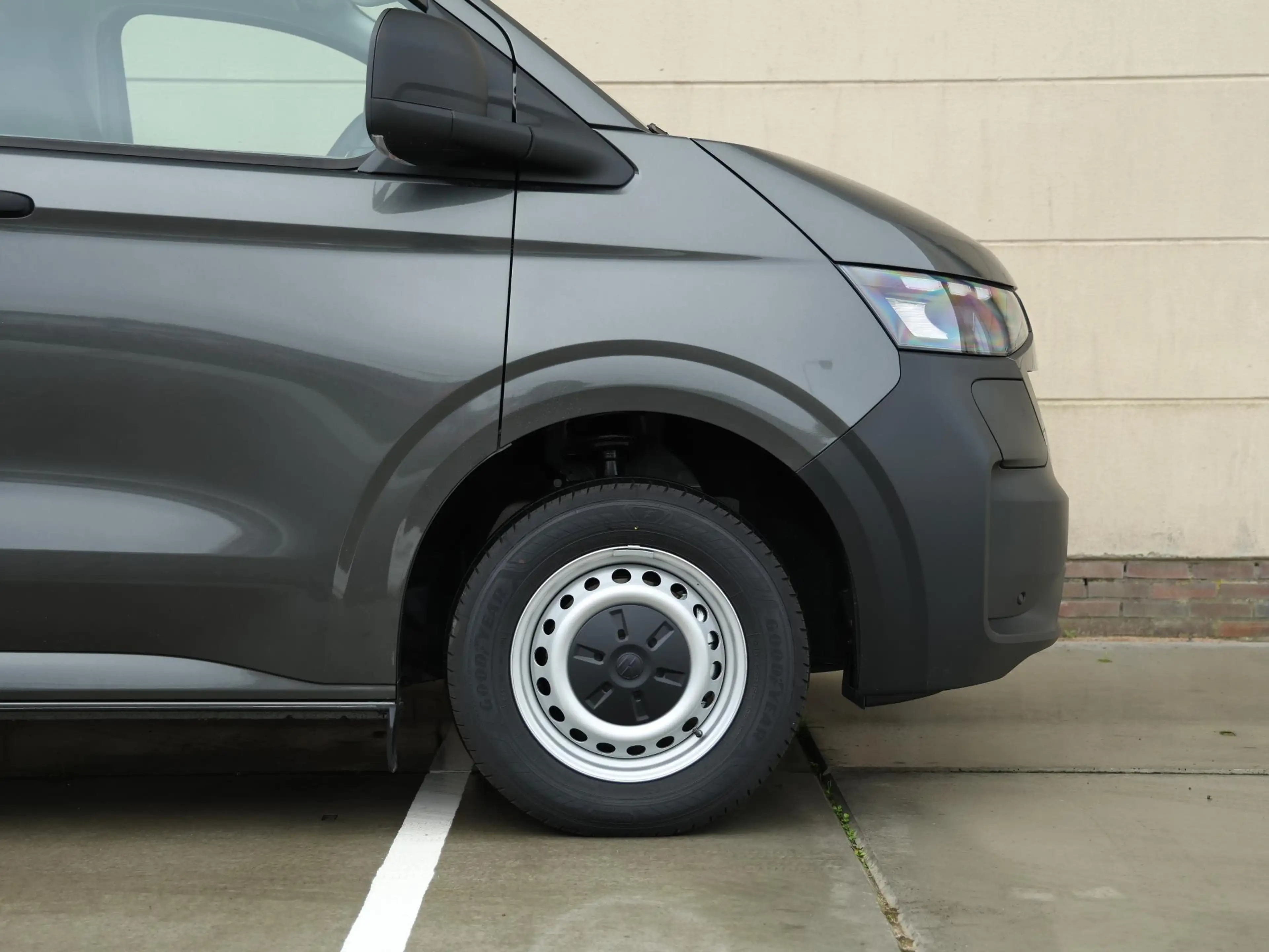 Volkswagen Transporter e-Transporter Bestelwagen L2 71 kWh 136PK | Naviga — photo 14