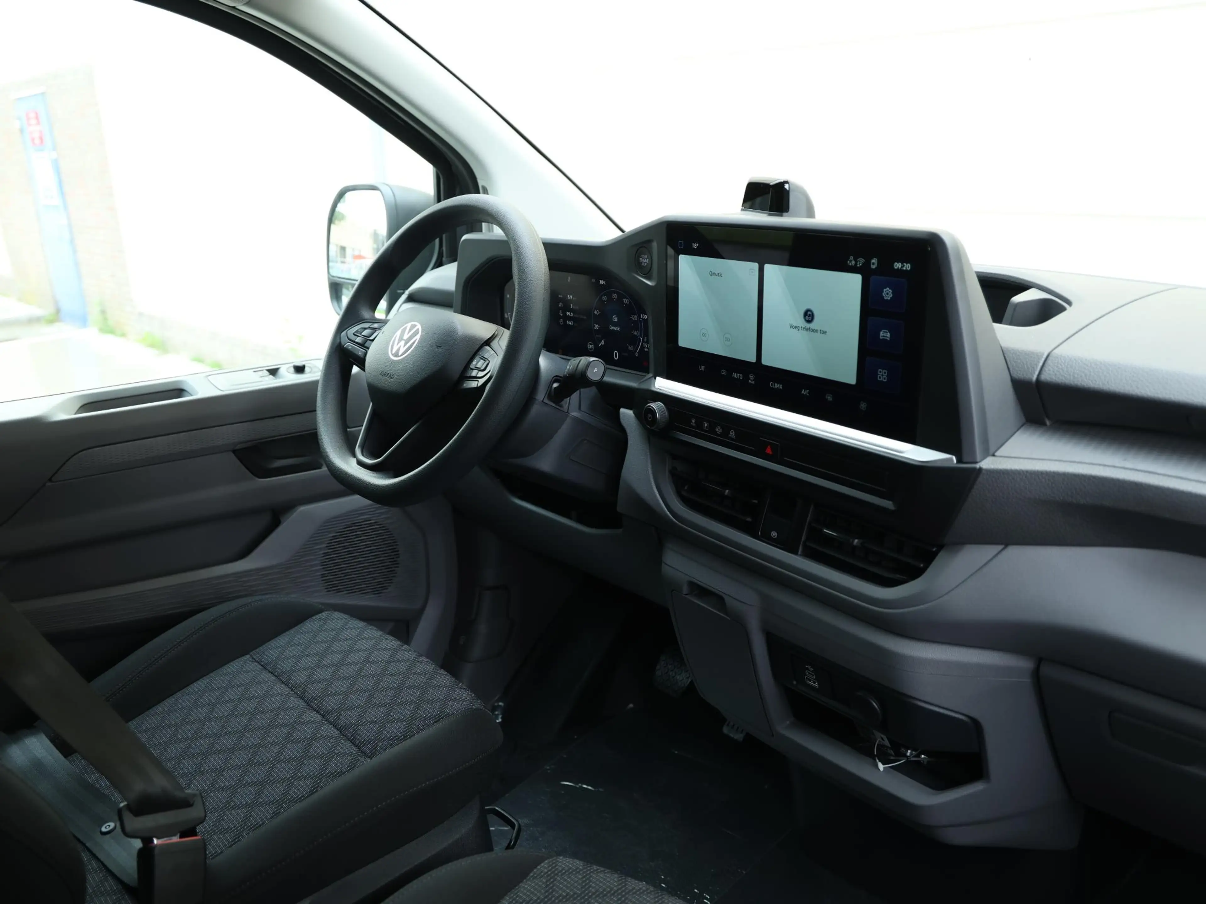 Volkswagen Transporter e-Transporter Bestelwagen L2 71 kWh 136PK | Naviga — photo 7