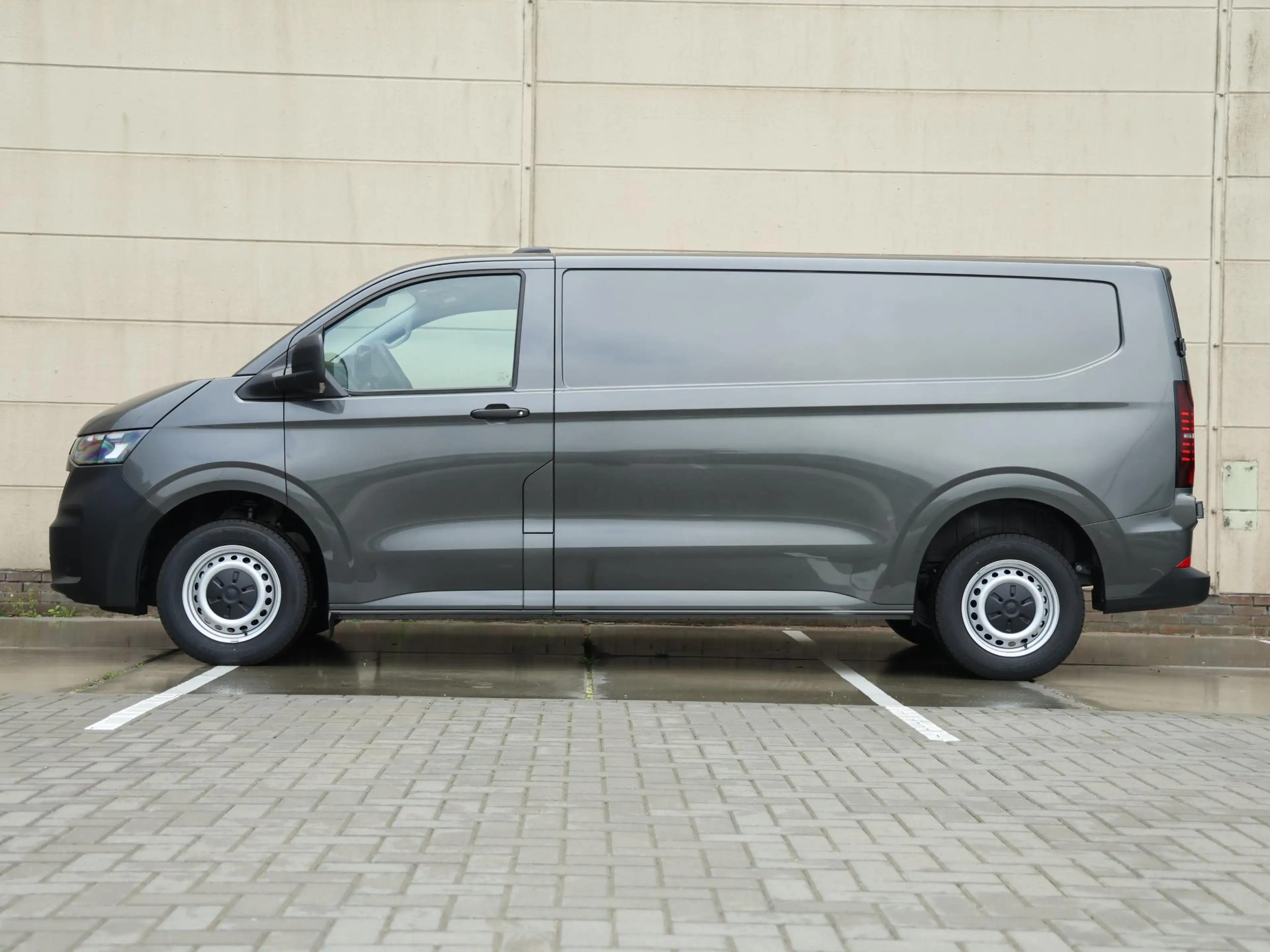 Volkswagen Transporter e-Transporter Bestelwagen L2 71 kWh 136PK | Naviga — photo 10