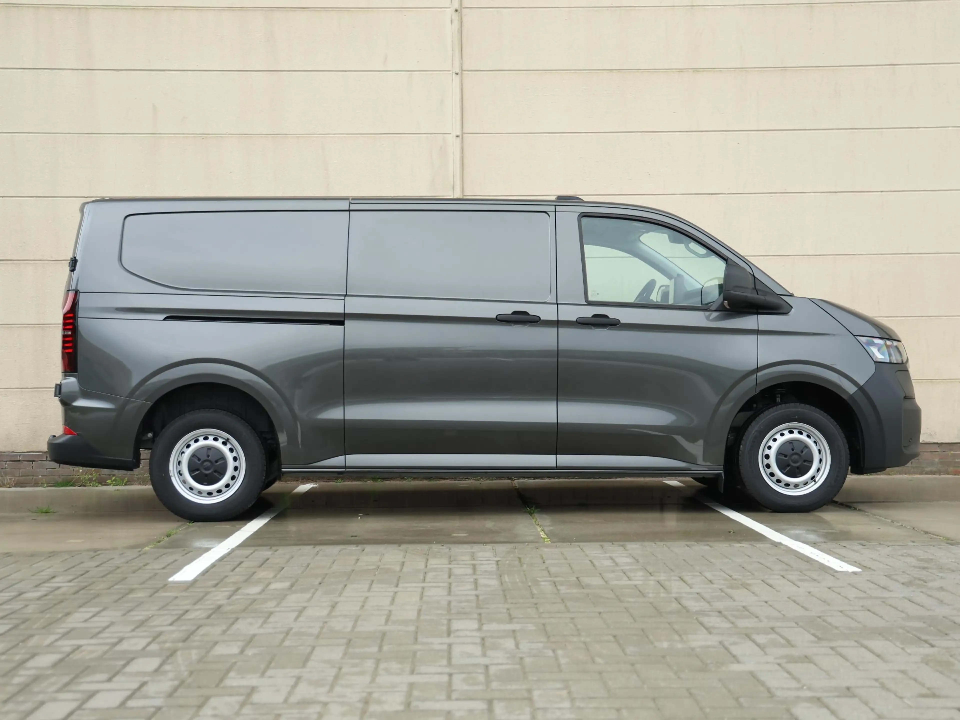 Volkswagen Transporter e-Transporter Bestelwagen L2 71 kWh 136PK | Naviga — photo 2