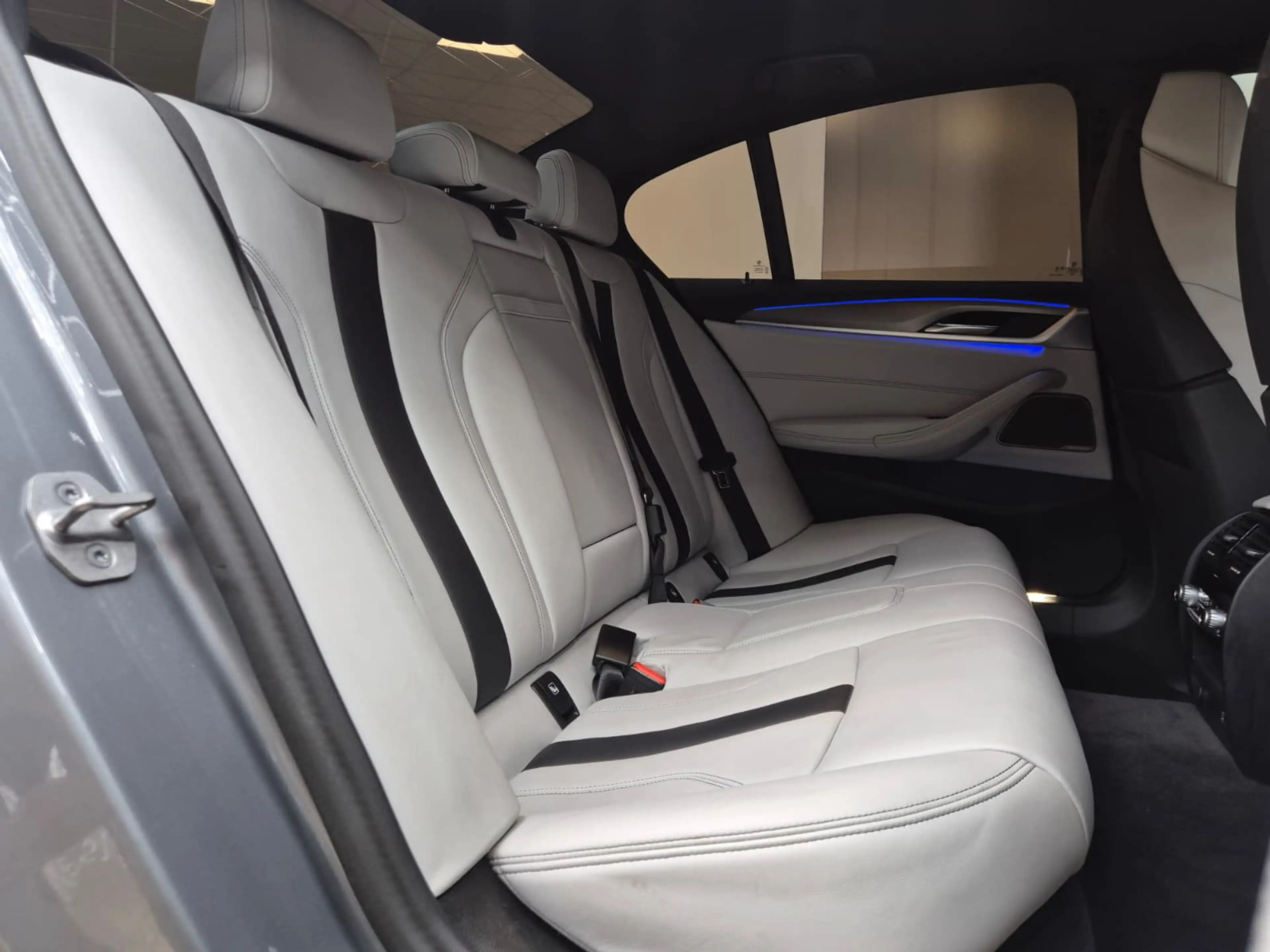 BMW M5 Lim. CARBON+SOFT+HEAD+360°+H&K+MEMO+ACC+LED+ — photo 10
