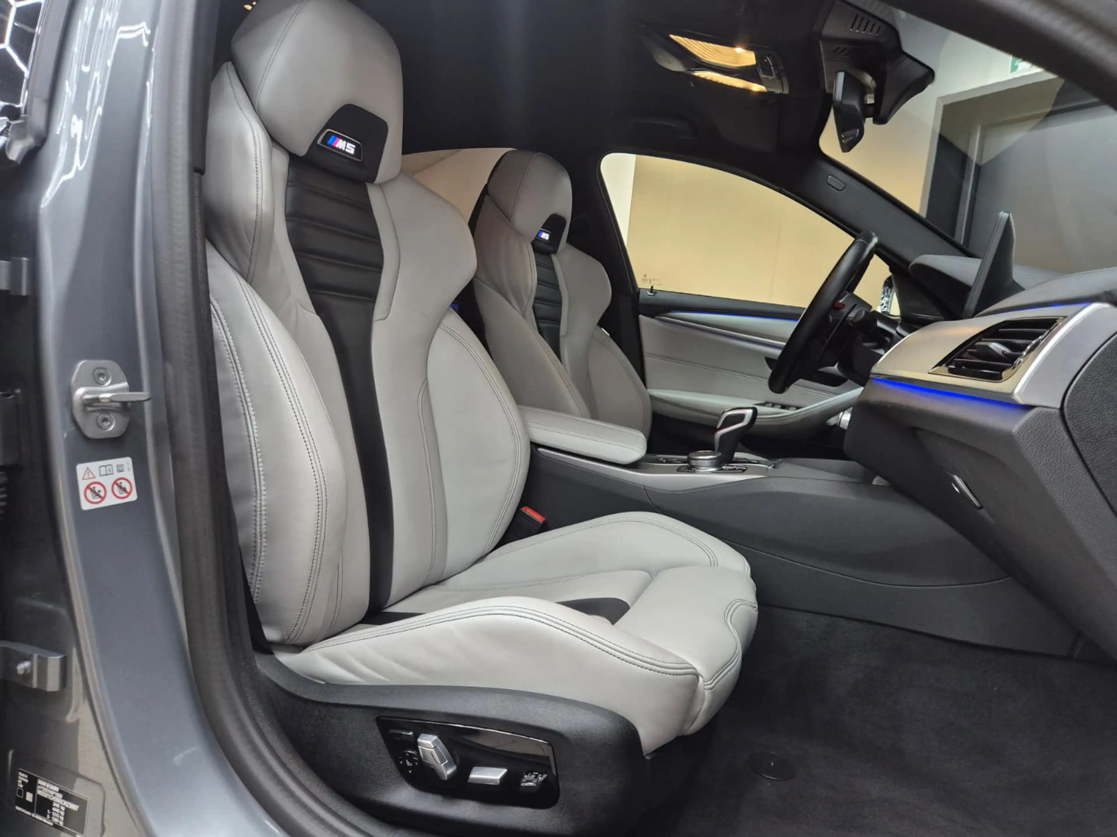 BMW M5 Lim. CARBON+SOFT+HEAD+360°+H&K+MEMO+ACC+LED+ — photo 9