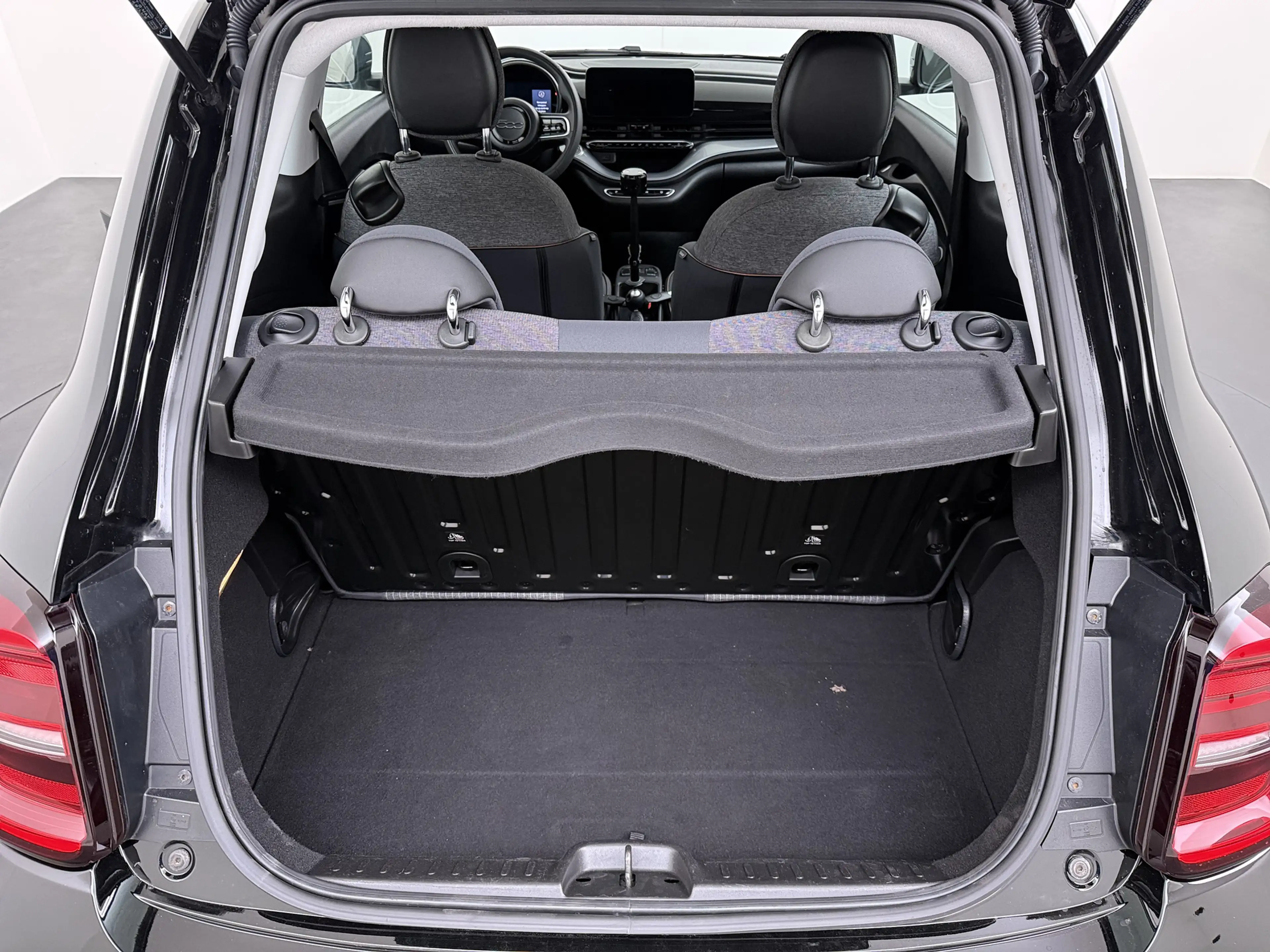 Fiat 500e Icon Long Range 42kWh SOH 91% Apple Carplay Androi — photo 8