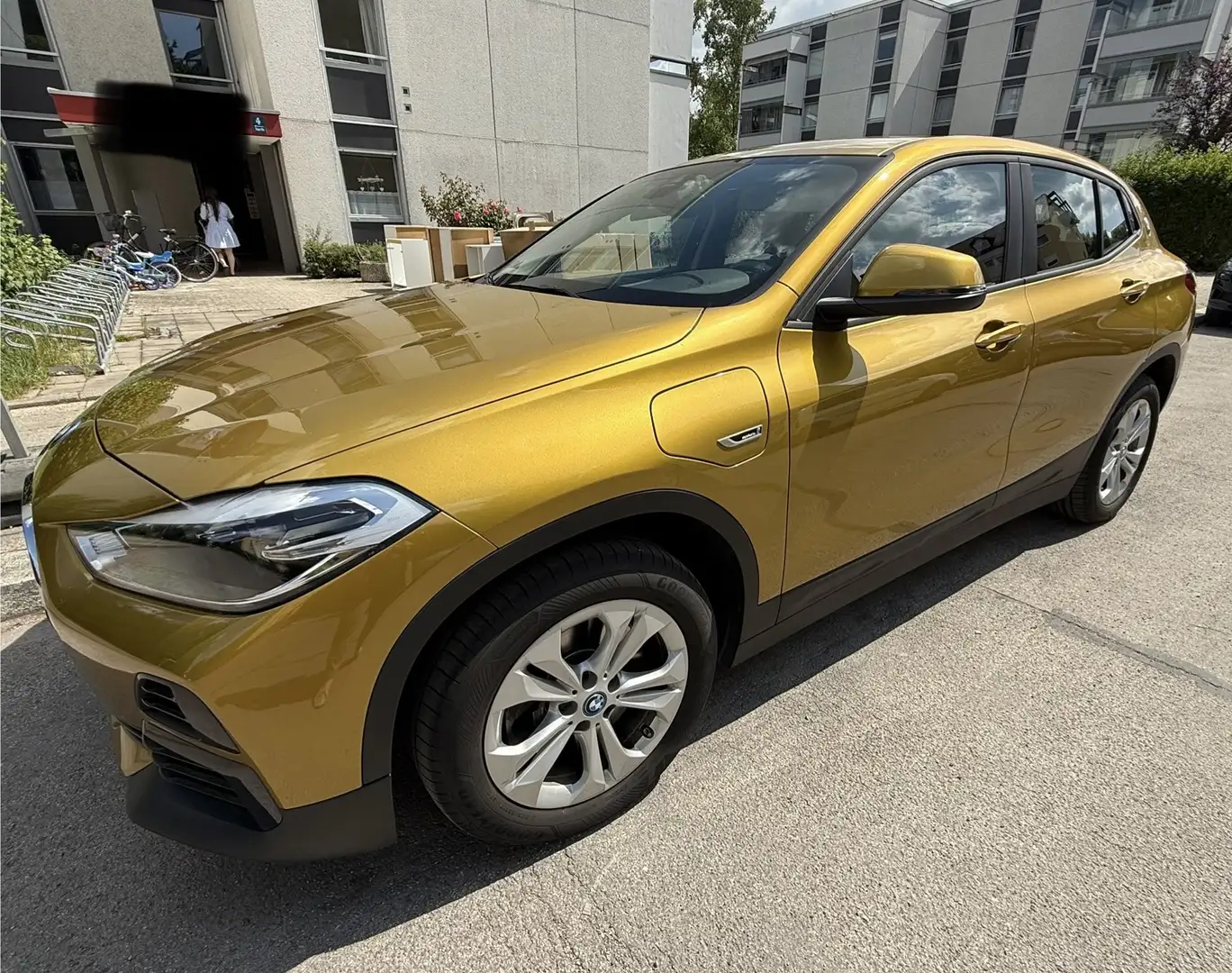 BMW X2 xDrive 25 e Advantage Auriu - 2