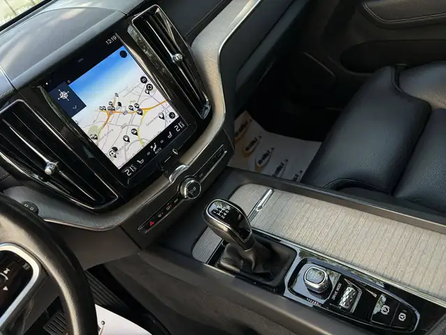 Volvo XC60 view 10
