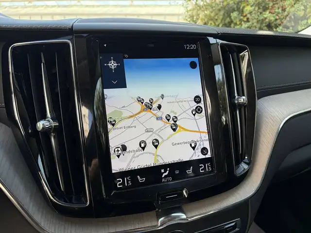 Volvo XC60 view 11