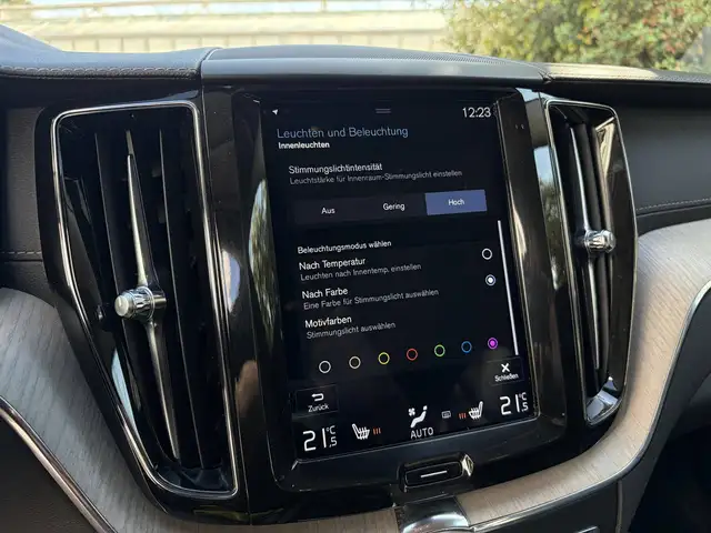 Volvo XC60 view 17