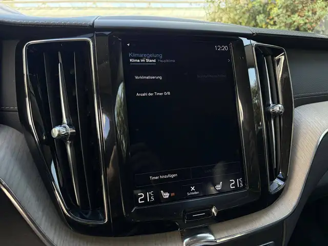 Volvo XC60 view 30