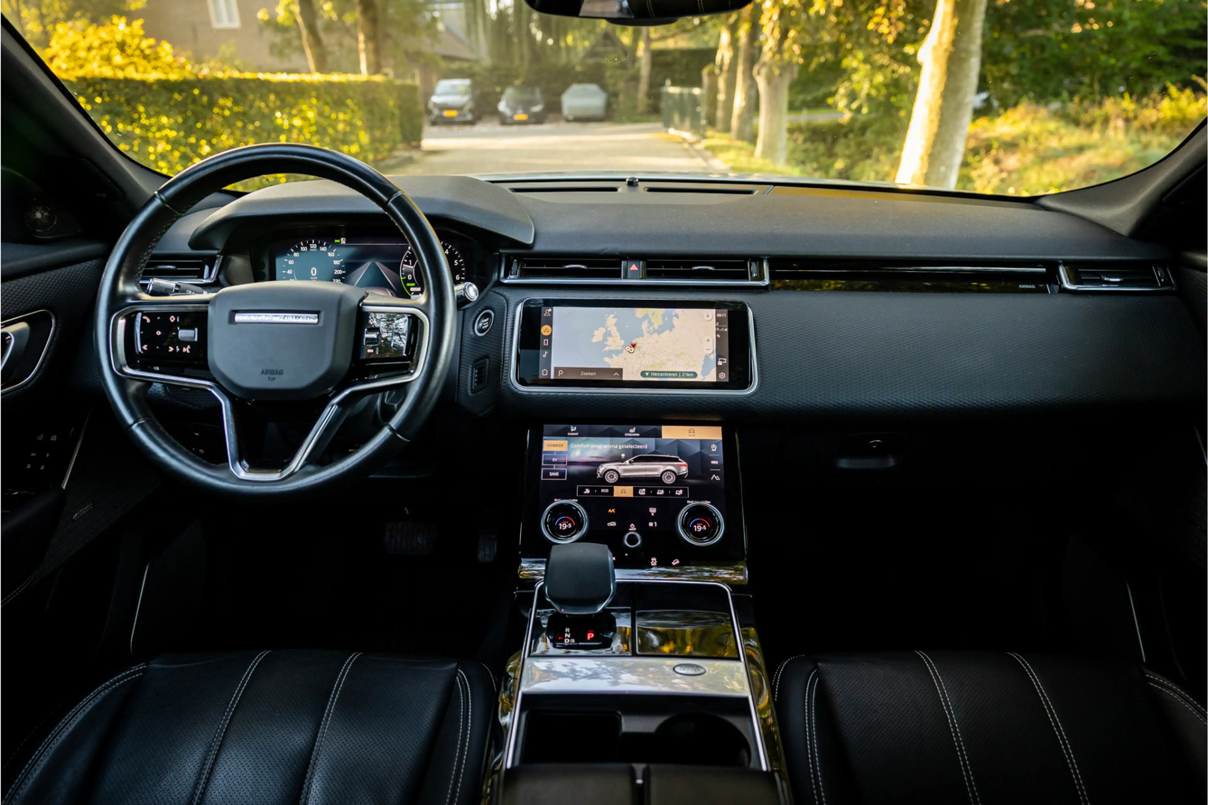 Land Rover Range Rover Velar 2.0 P400e SE Meridian Surround 360 Camera — photo 8