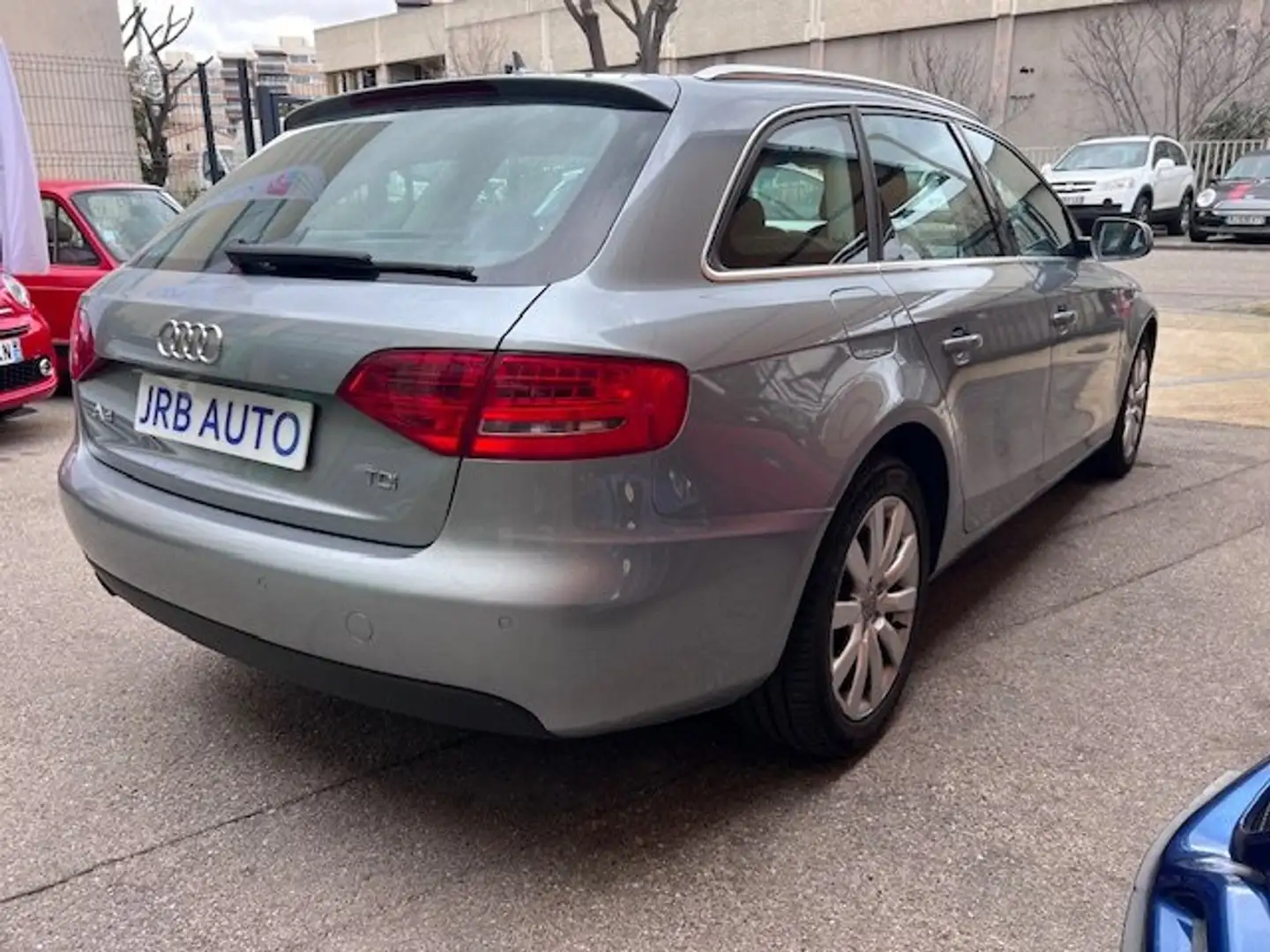 Audi A4 Avant 2.0 TDI 143 Ambition Luxe Gris - 2