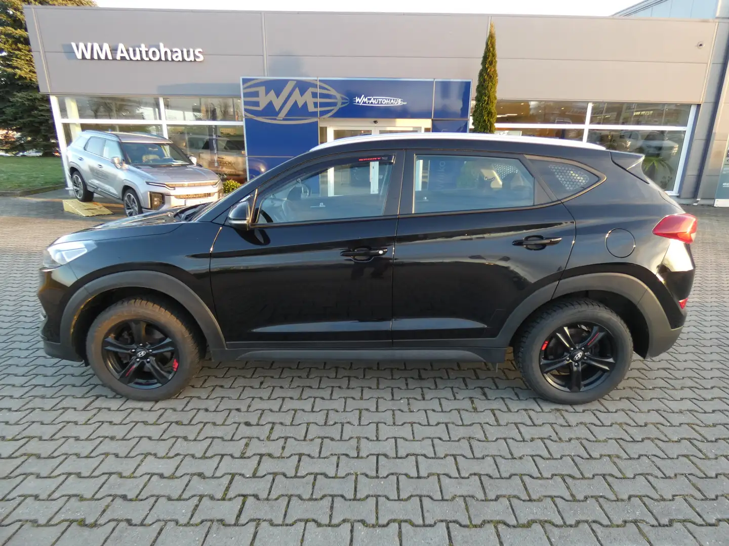 Hyundai TUCSON 1.6 GDi blue 2WD Trend AHK, Sitzheizung, Alu, WR Schwarz - 2