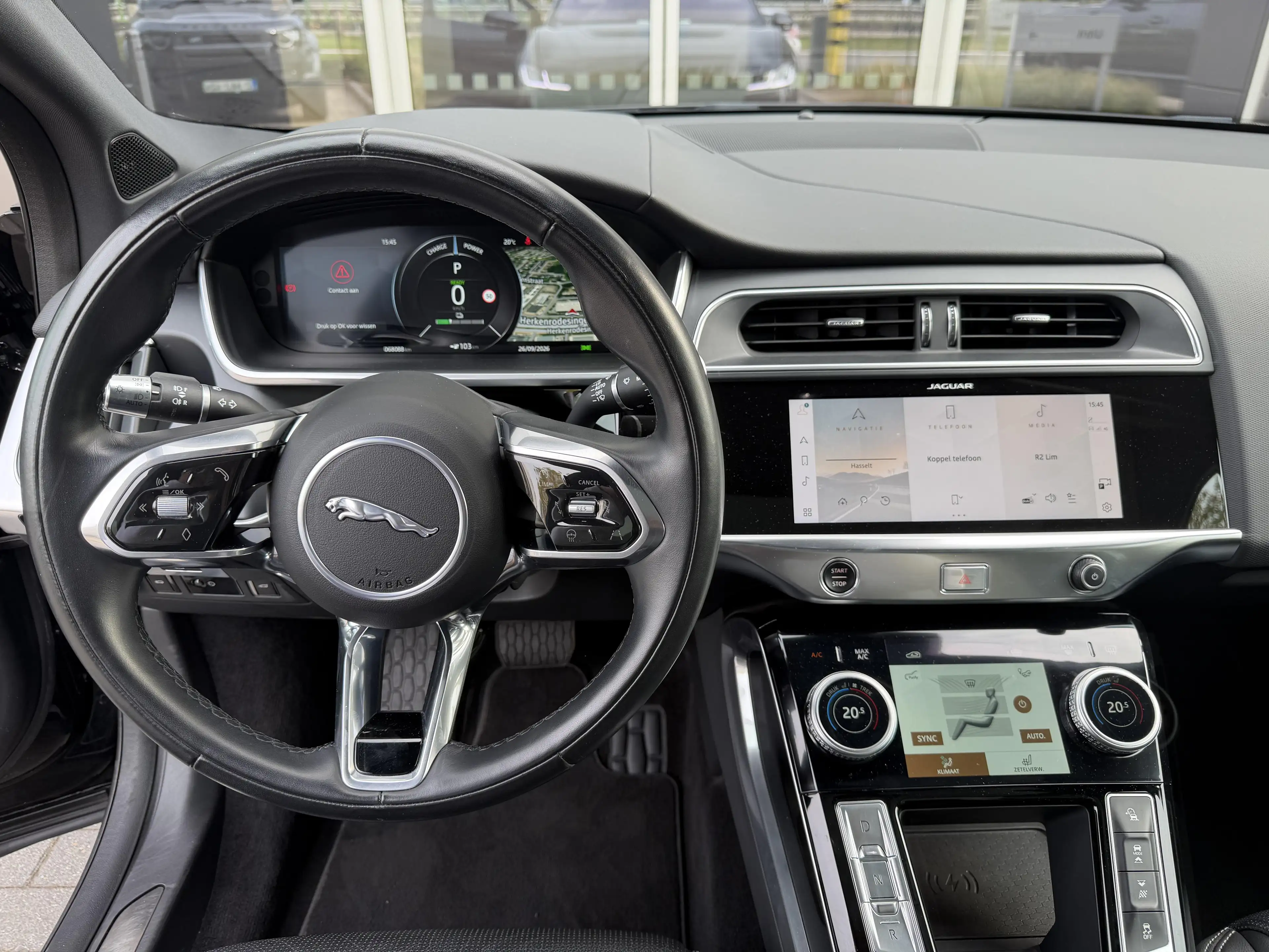Jaguar I-Pace EV400 SE — photo 9