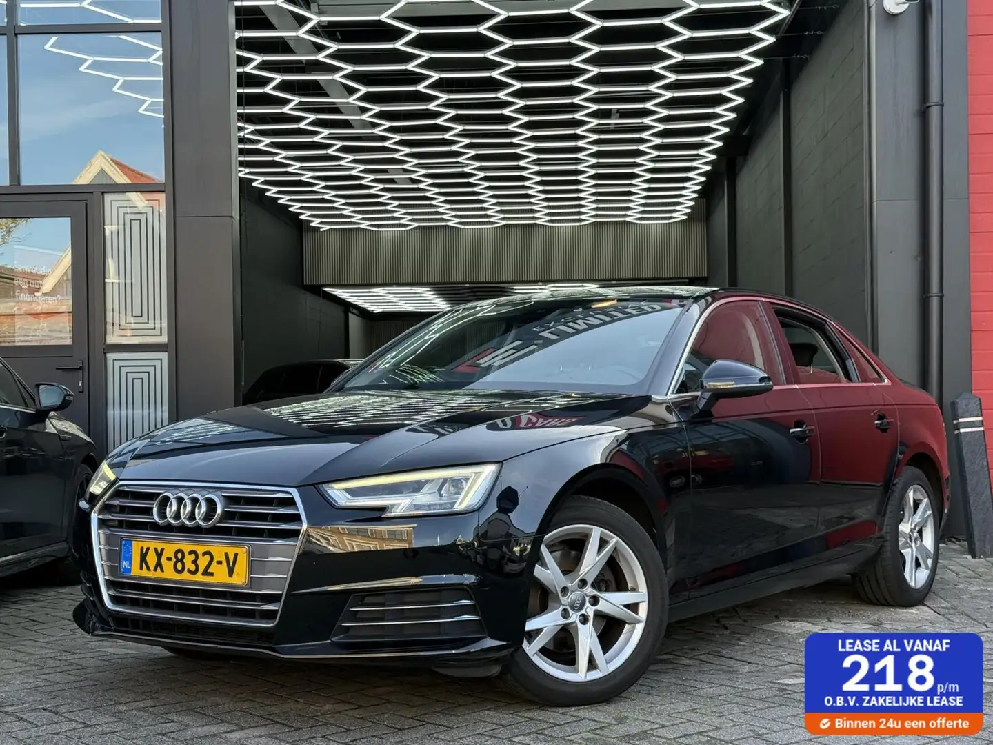 Audi A4 Limousine 1.4 TFSI Lease Edition Noir - 1
