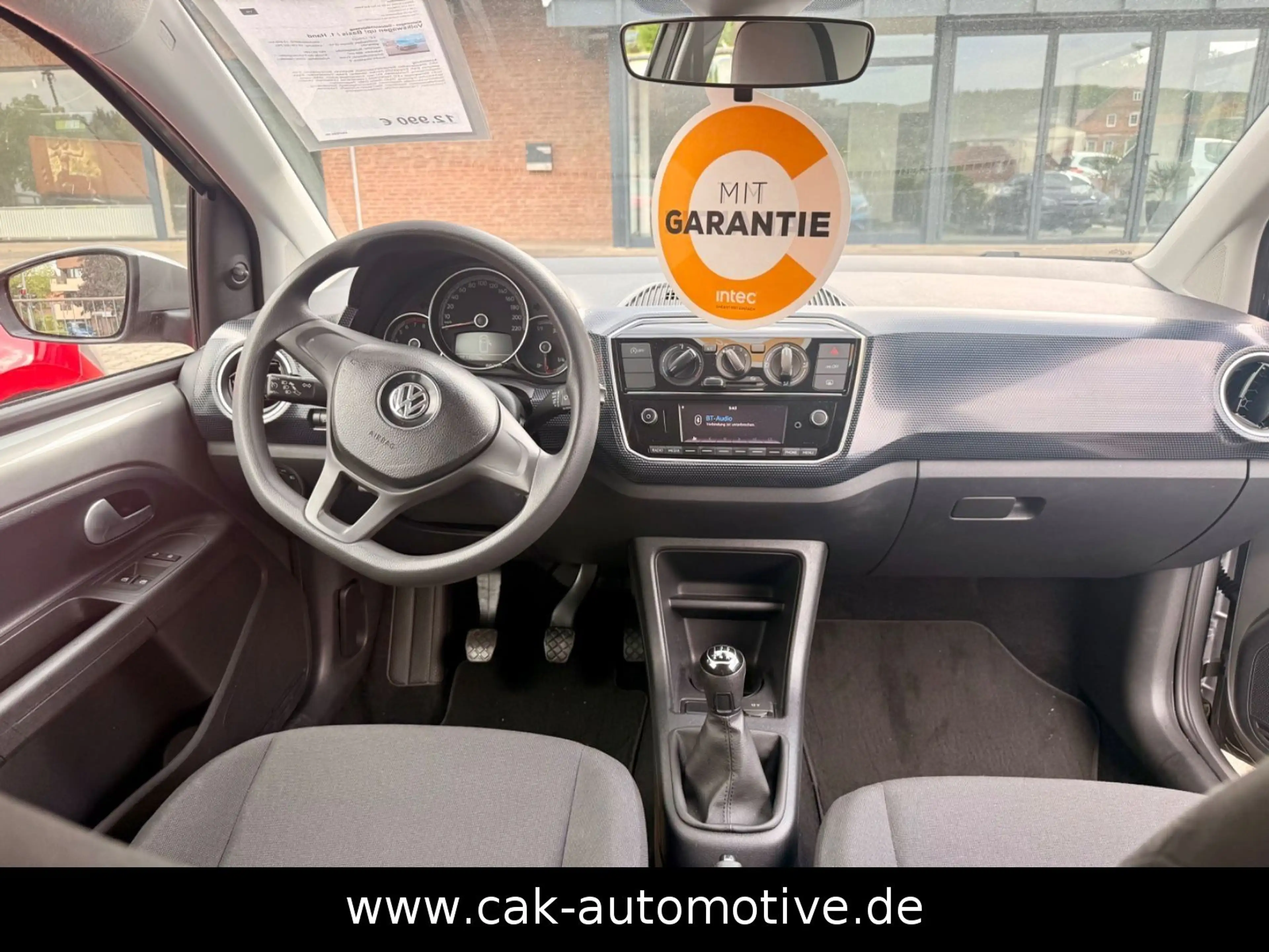 Volkswagen up! Basis / 1.Hand — photo 9