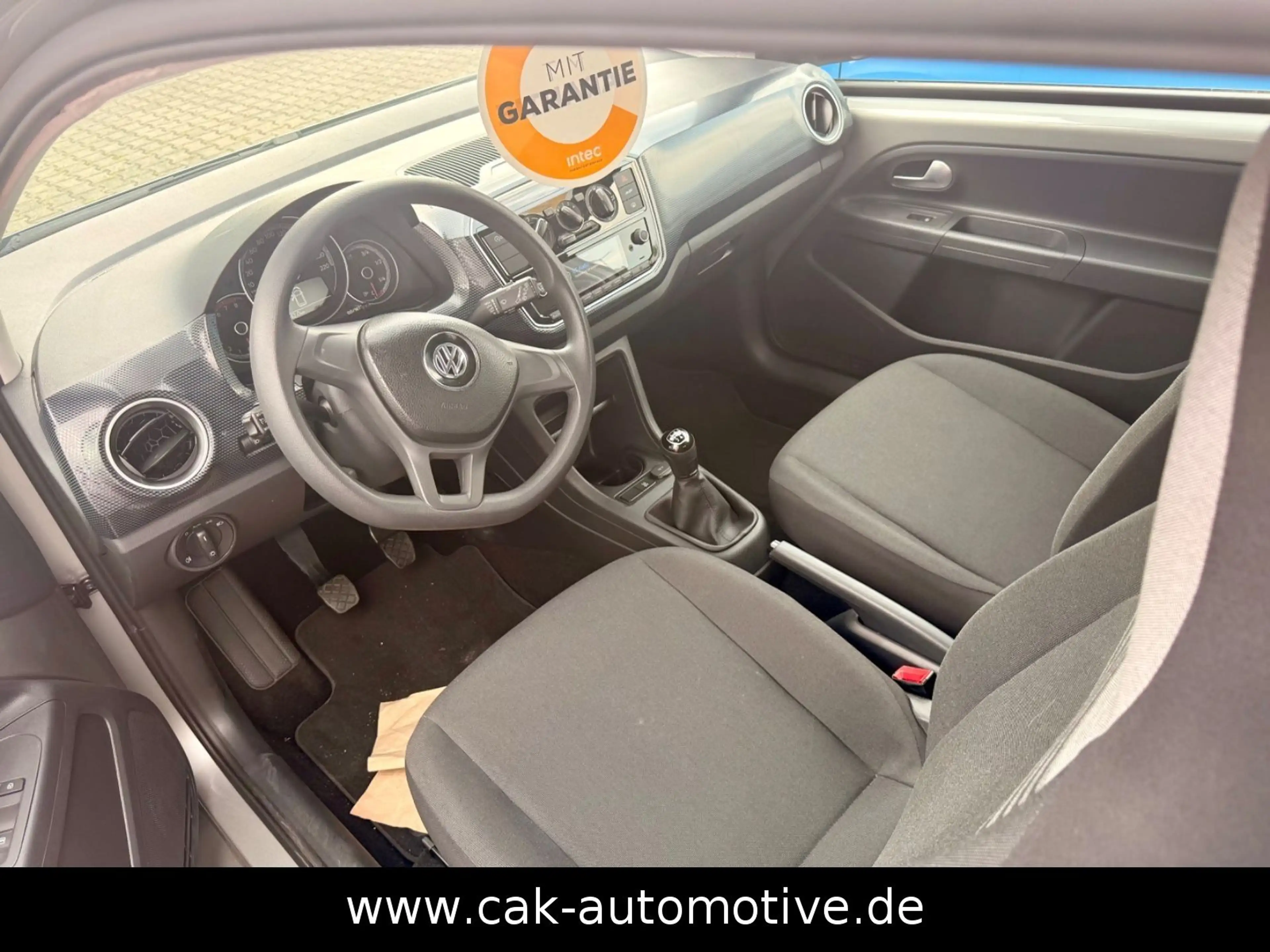 Volkswagen up! Basis / 1.Hand — photo 10