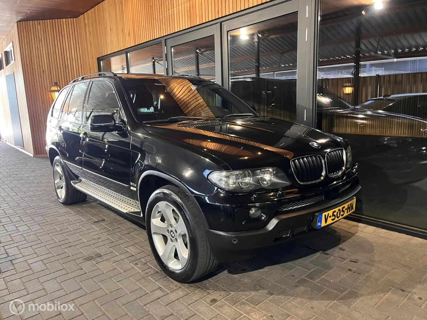 BMW X5 3.0d GRIJS KENTEKEN | FACELIFT | AUT | LEER | PANO - 1