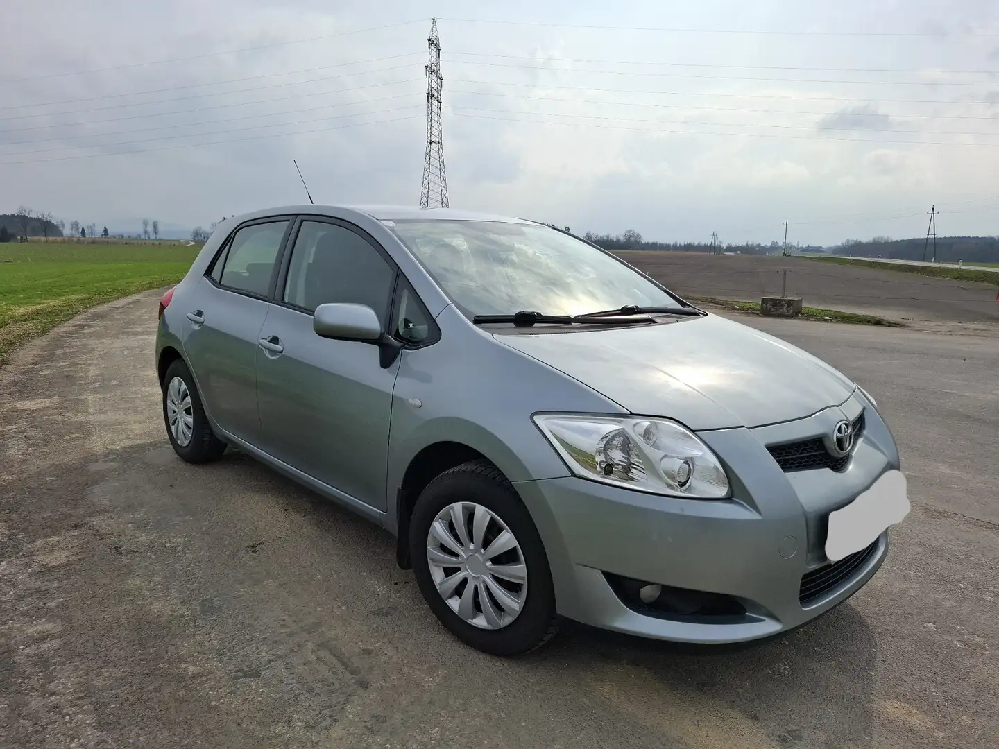 Toyota Auris 1,4 VVT-i High - 2