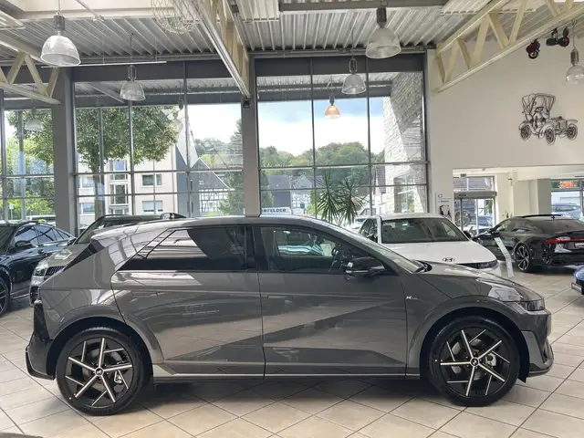 Hyundai Ioniq 5 view 2
