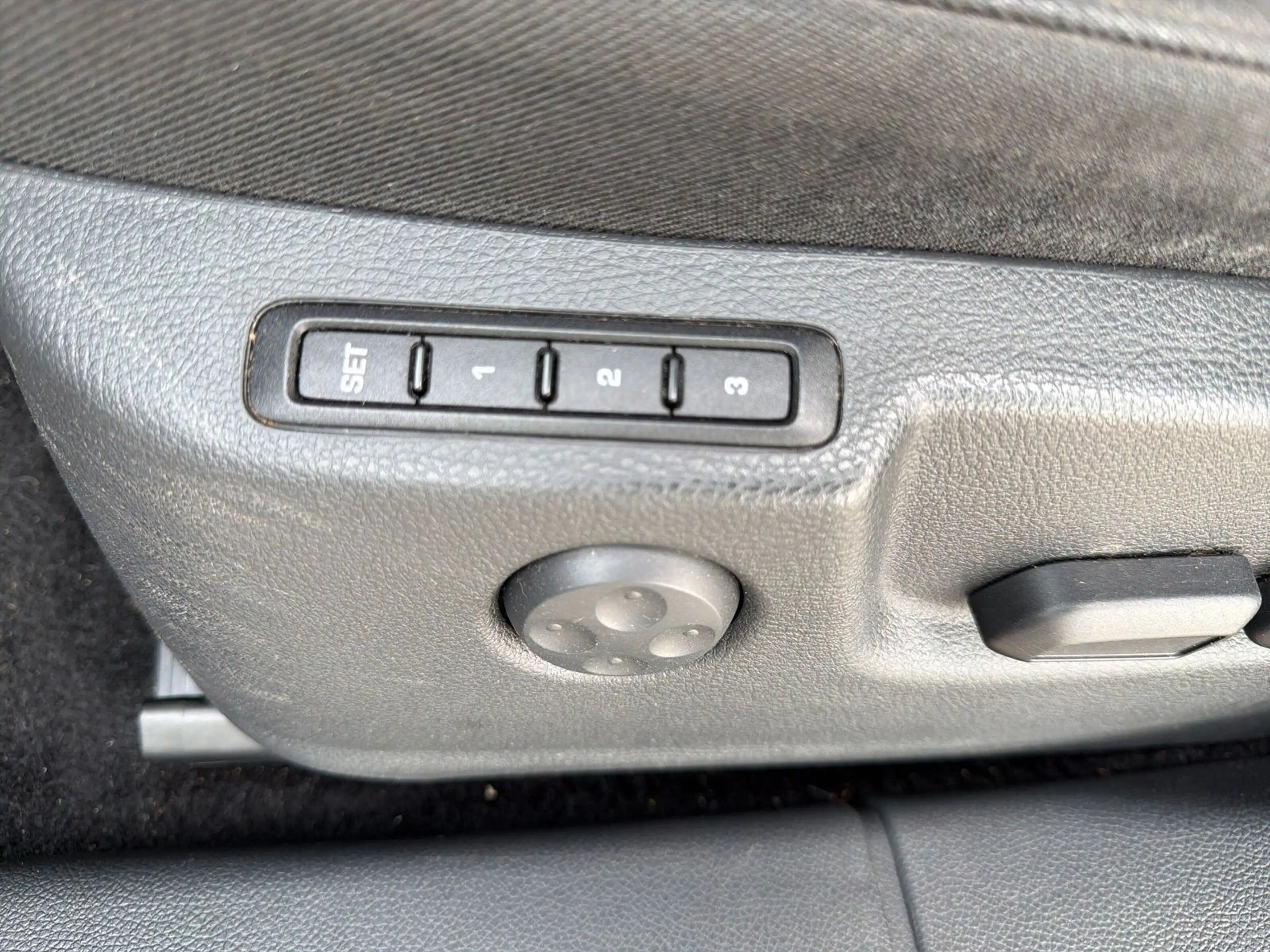 Skoda Superb Combi SHZ/NAVI/KLIMA/8-FACH — photo 23