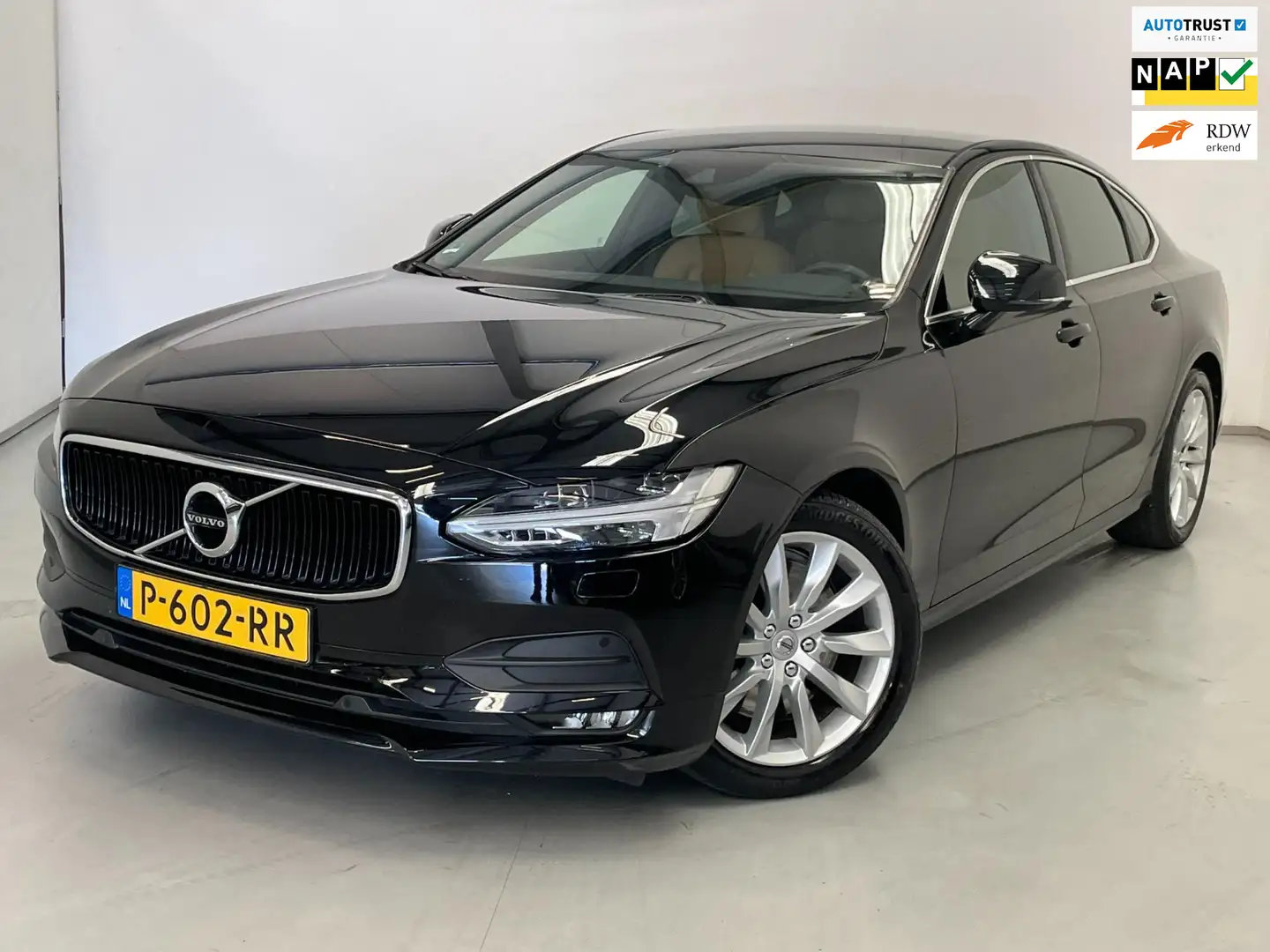 Volvo S90 2.0 T4 Inscription / Navi / ACC / Leder / Spotify Black - 1