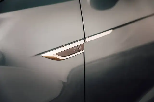 Volkswagen T-Roc view 6