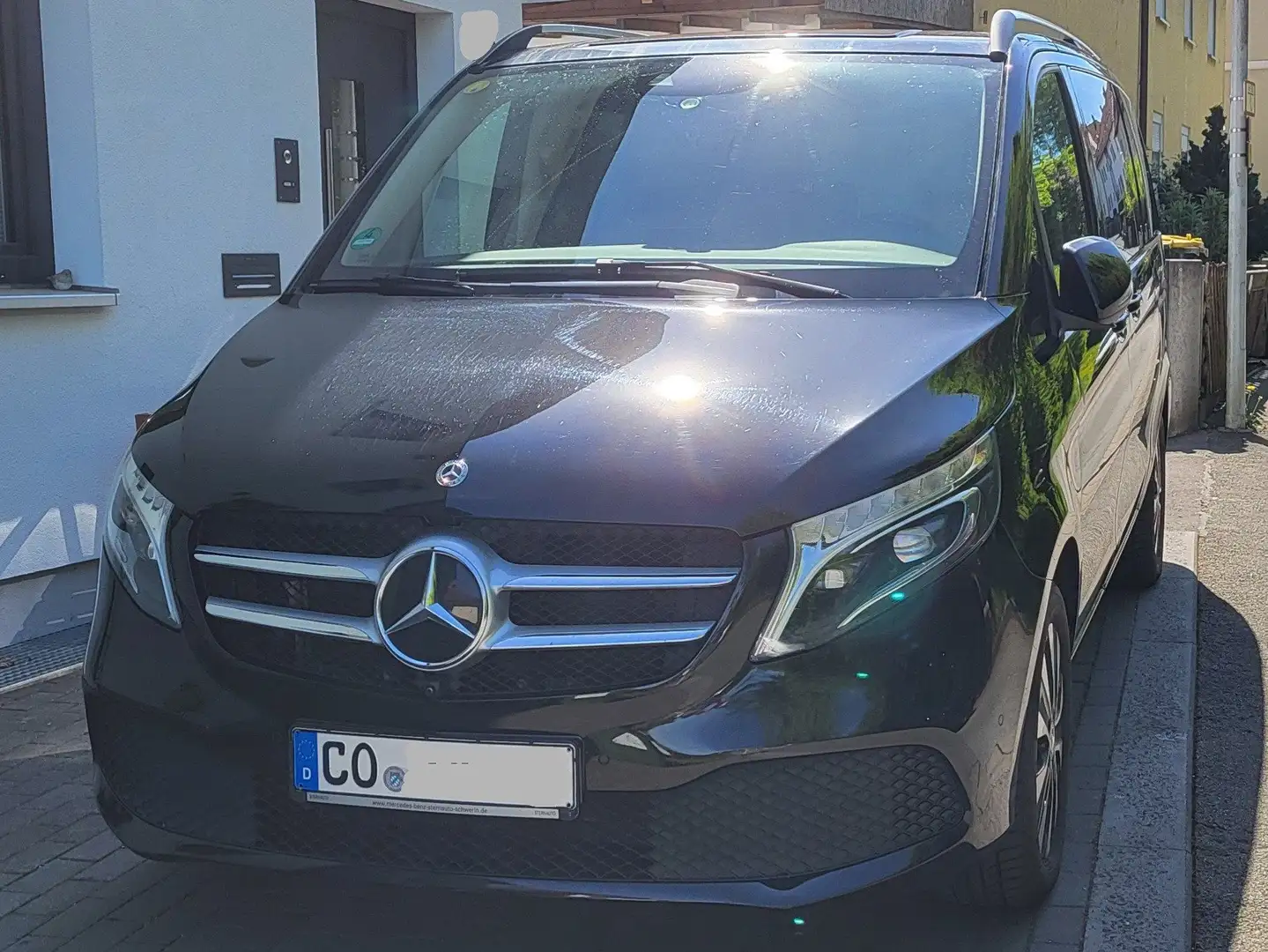 Mercedes-Benz V 300 V 300 d AVANTGARDE EDITION kompakt (447.811) Schwarz - 1