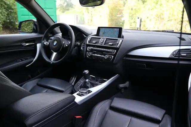 BMW 1 Series view 16